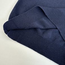 Burberr*/巴宝莉Bbr 战马小标刺绣羊绒圆领针织毛衣此款高领针织衫,选用轻盈纯羊毛平织面料打造。 Burberr*/巴宝莉Bbr 战马小标刺绣羊绒圆领针织毛衣此款高领针织衫,选用轻盈纯羊毛平织面料打造。