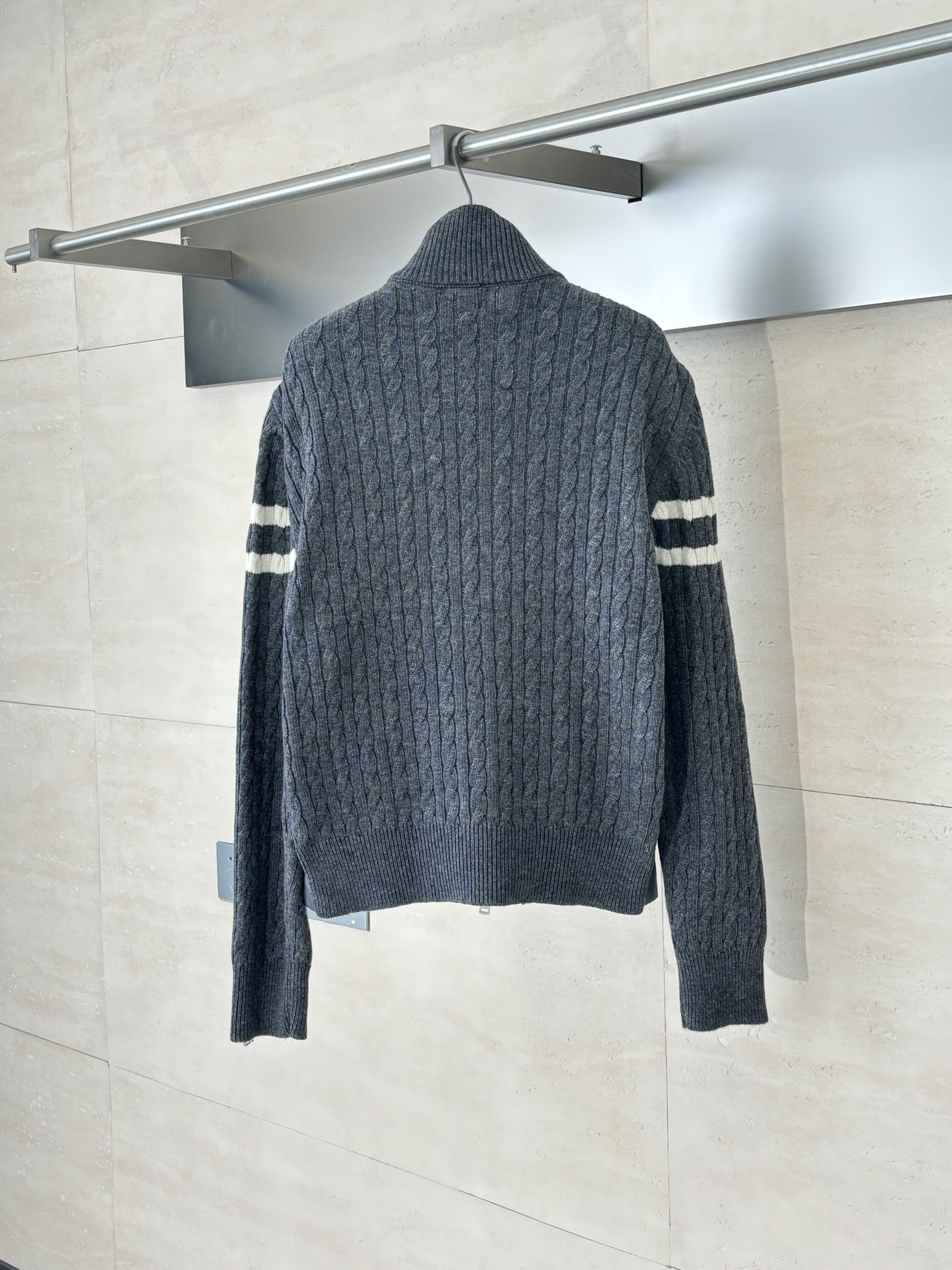 Moncle*/蒙口 FW24立领拉链条纹羊毛拼接羽绒外套Size：S/M/L/XL