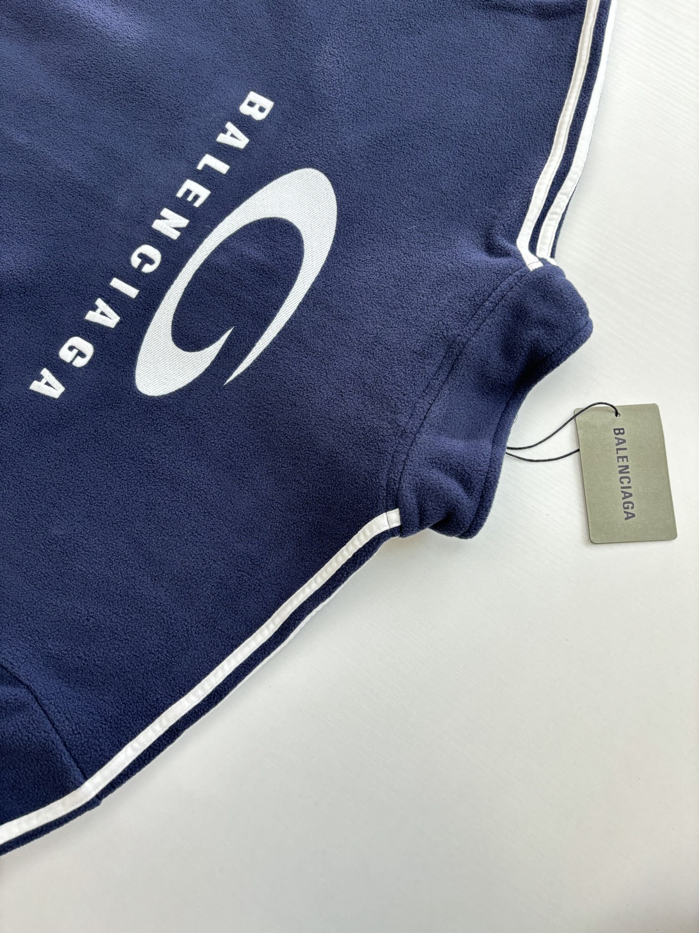 Balenciag*/巴黎Blcg PRE-FALL 25大圆环刺绣摇粒绒外套Size：S/M/L/XL