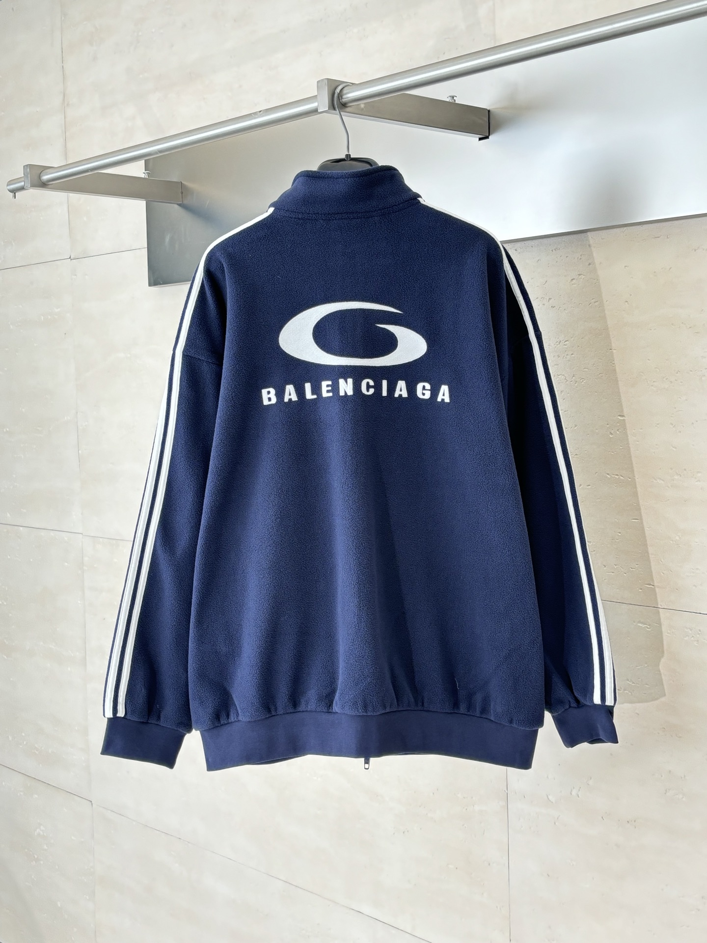 Balenciag*/巴黎Blcg PRE-FALL 25大圆环刺绣摇粒绒外套Size：S/M/L/XL