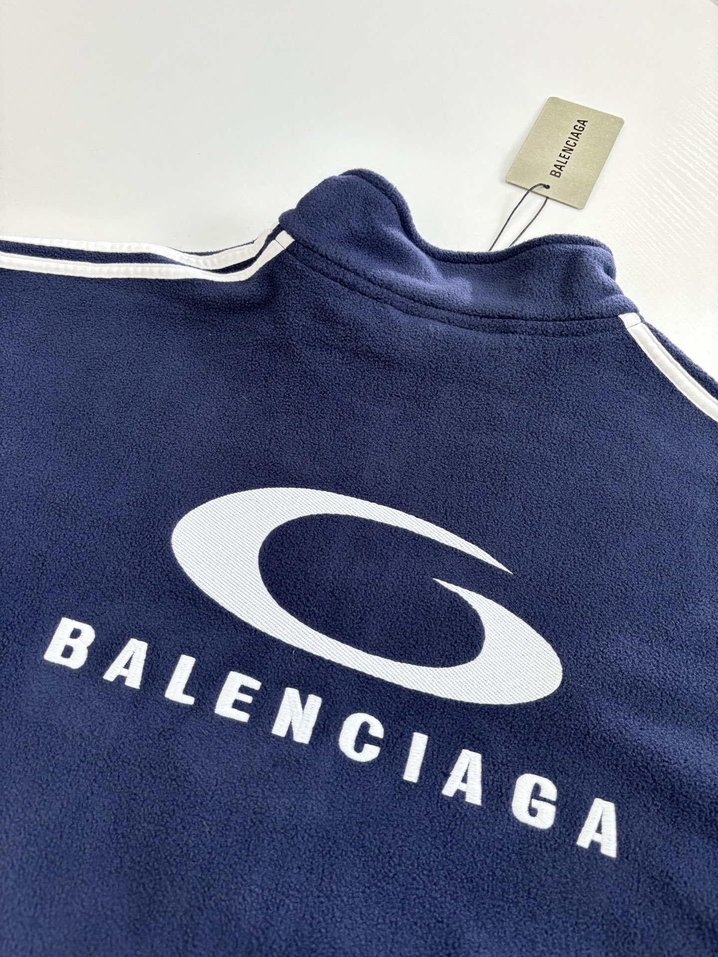 Balenciag*/巴黎Blcg PRE-FALL 25大圆环刺绣摇粒绒外套Size：S/M/L/XL