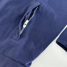 Miu Mi*/缪缪 25FW 法工伐木夹棉外套采用16OZ进口高克重牛仔面料,选用更长绒的优质棉花纺成 Miu Mi*/缪缪 25FW 法工伐木夹棉外套采用16OZ进口高克重牛仔面料,选用更长绒的优质棉花纺成