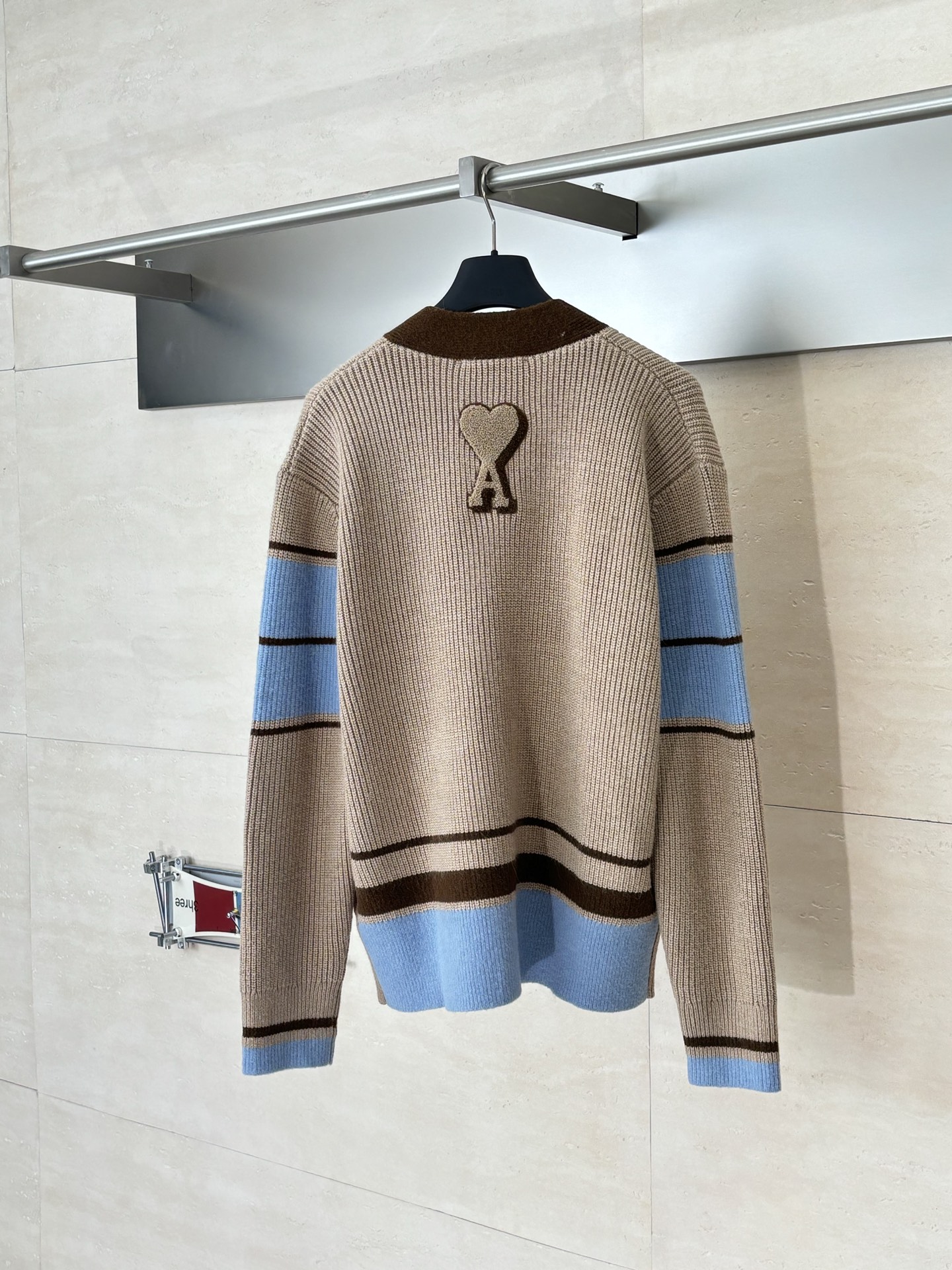 P295
Ami 爱心毛巾绣V领条纹针织开衫

Size：S/M/L/XL