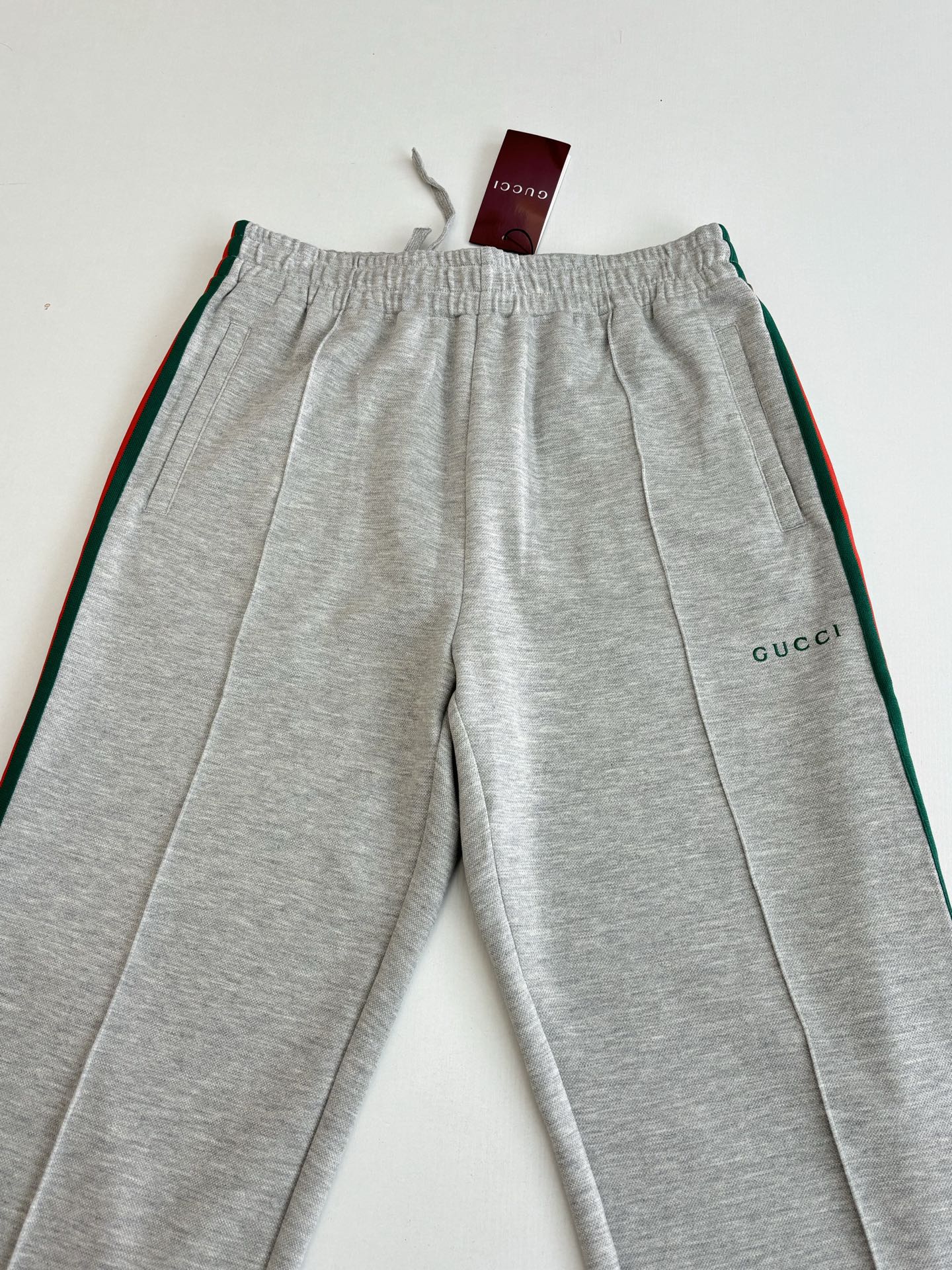 P208
Gucc*/古驰 SS25 棉质红绿撞色织带套装棉质休闲长裤

Size：S/M/L/XL