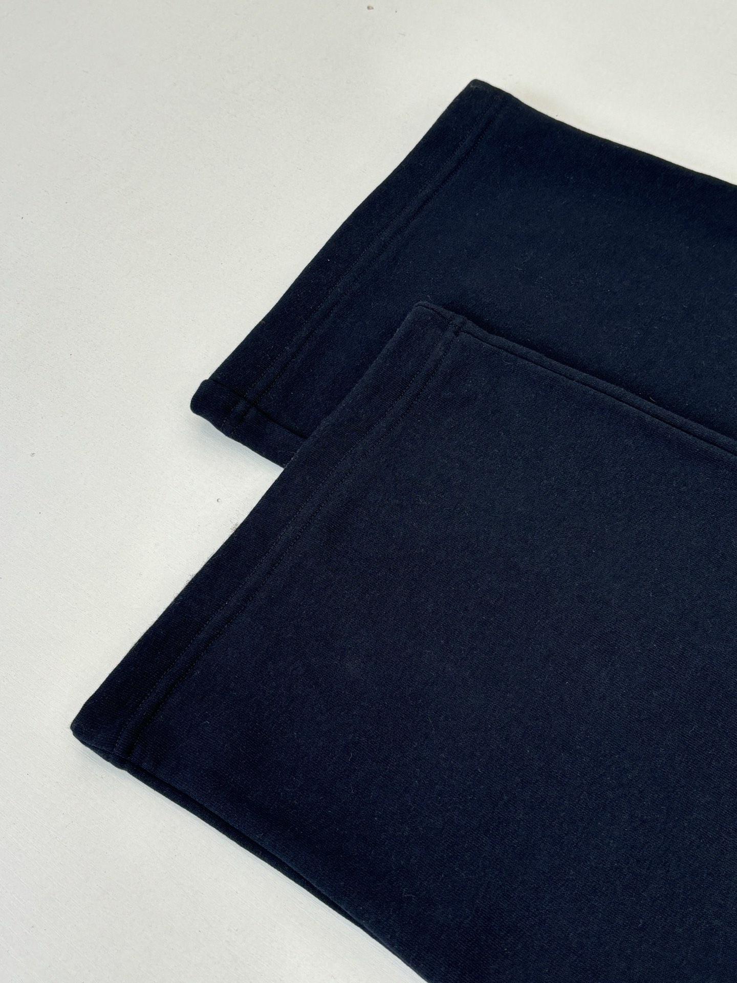 P215
1V/路易 SS26 早春新款 Monogram口袋满印压花长裤

Size：S/M/L/XL