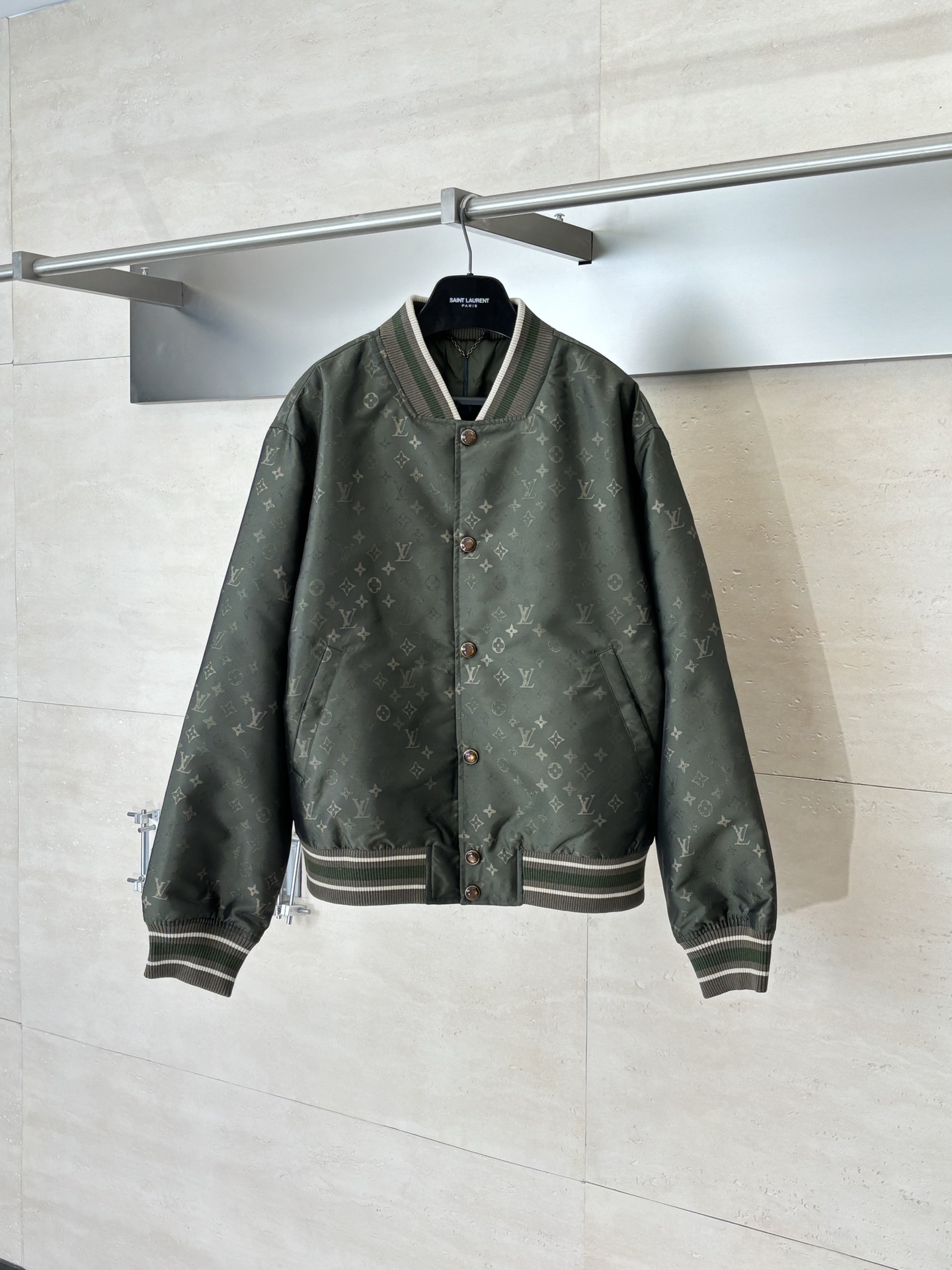 _dQH9sl8_LqZR2Qkv3aHlC7HeL6VW6TsVqdh2Fwg