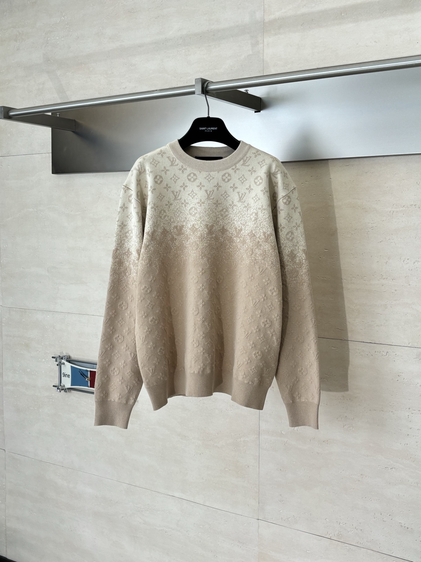 NO:685098,1V/Louis SS26 early spring new product Monogram gradient all-over jacquard round neck knitted sweater SizeS/M/L/XL,,louis vuitton,sweaters,198609091V/路易 SS26 早春新品 Monogram渐变满印提花圆领针织毛衣 SizeS/M/L/XL,,louis vuitton,sweaters,,Men's clothing
