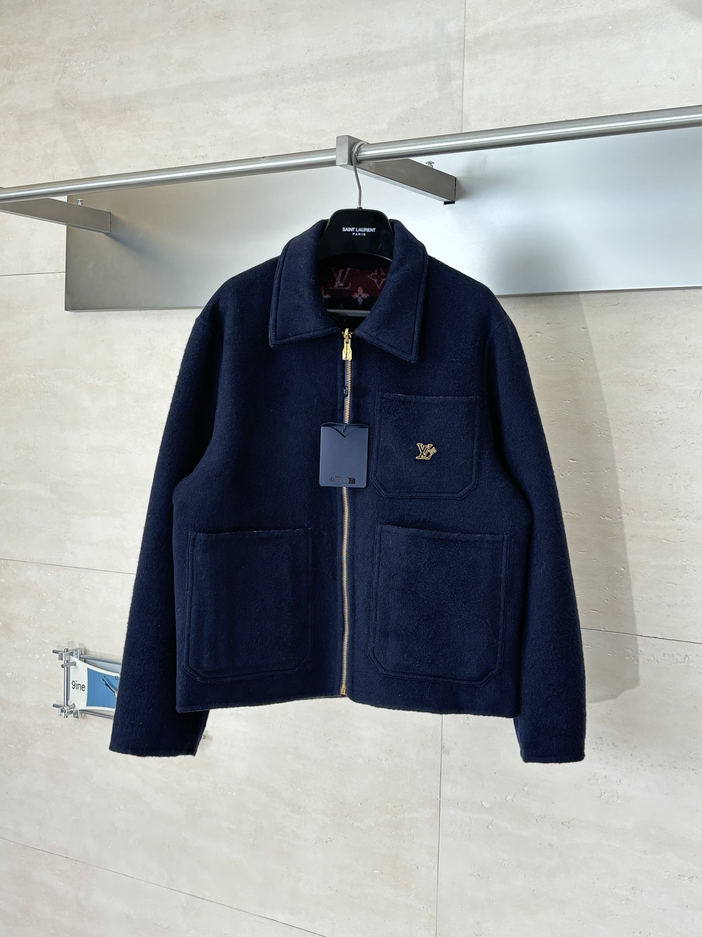P605 1V/Louis SS26 Chaqueta de lana con solapa laboral doble faz. Paño de seda de cachemira de alta densidad, lujoso y …