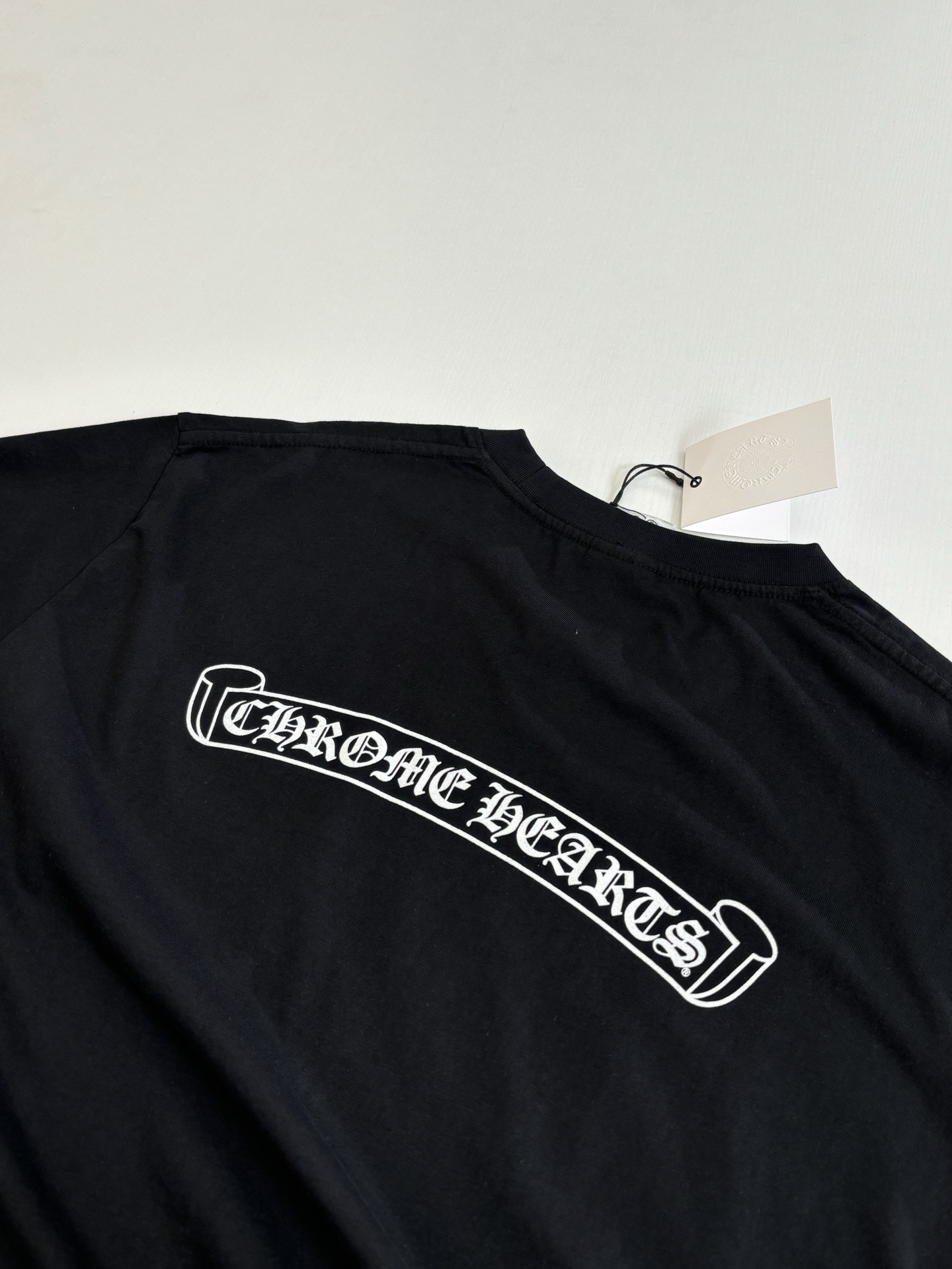 。Chrome Heart*/克罗心 Vintage十字架马蹄藤蔓宝剑短袖T恤面料采用26织220克全棉