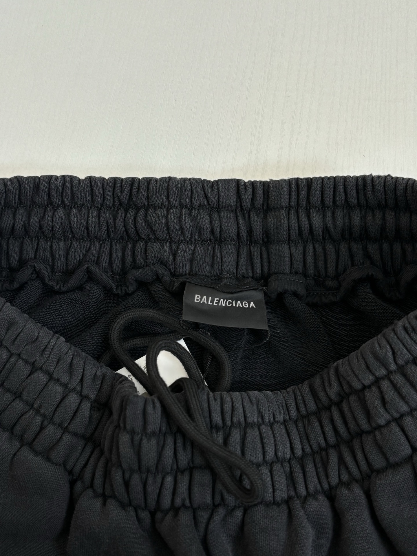 。Balenciag*/巴黎 可乐波浪徽标刺绣松紧腰直筒运动裤 长裤 采购正品制造,抽纱定织定染追求原版