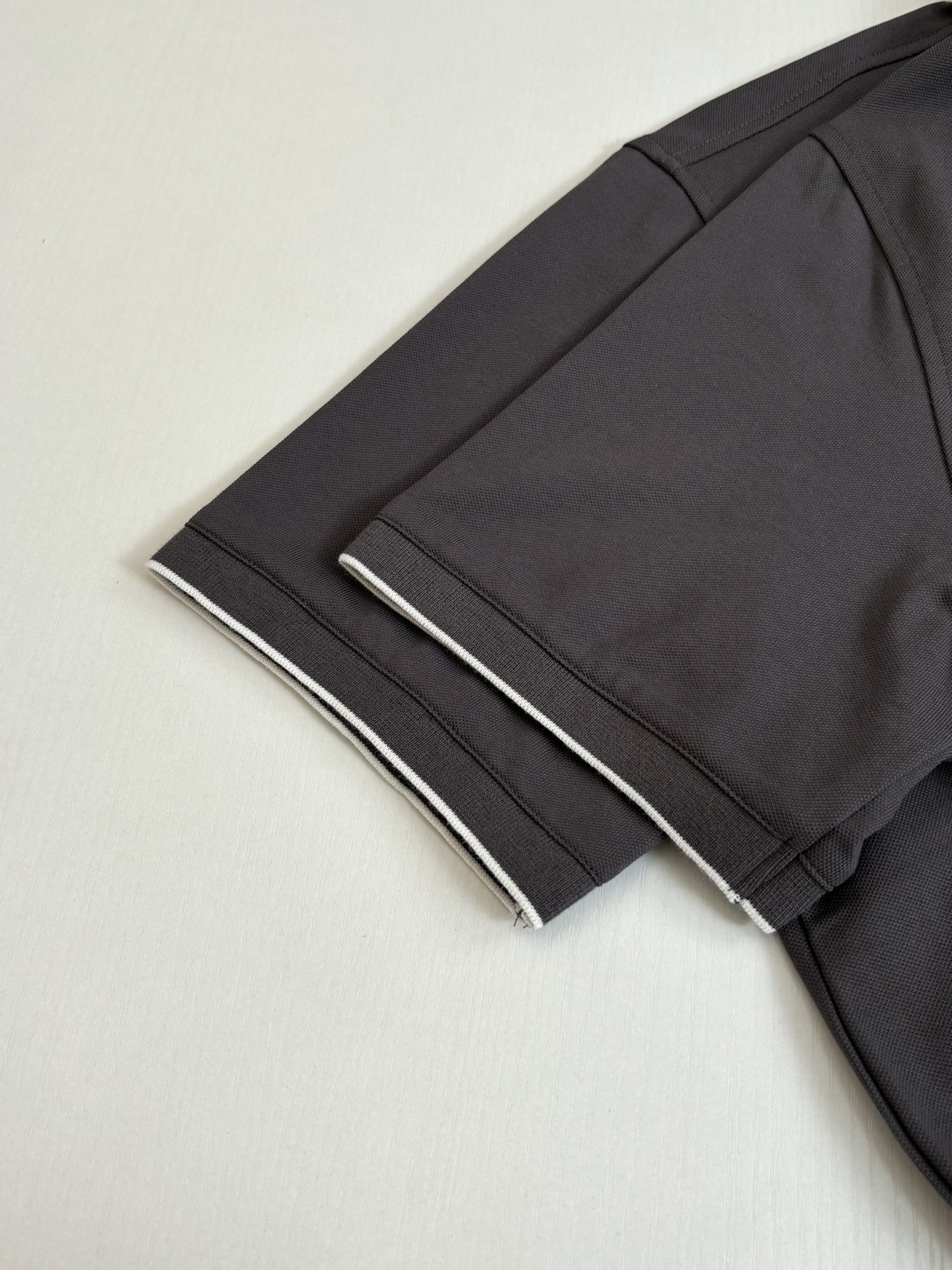 。Brunello Cucinell* BC徽标刺绣翻领短袖Polo衫定制丝光珠地弹府绸 紧致细腻 舒适