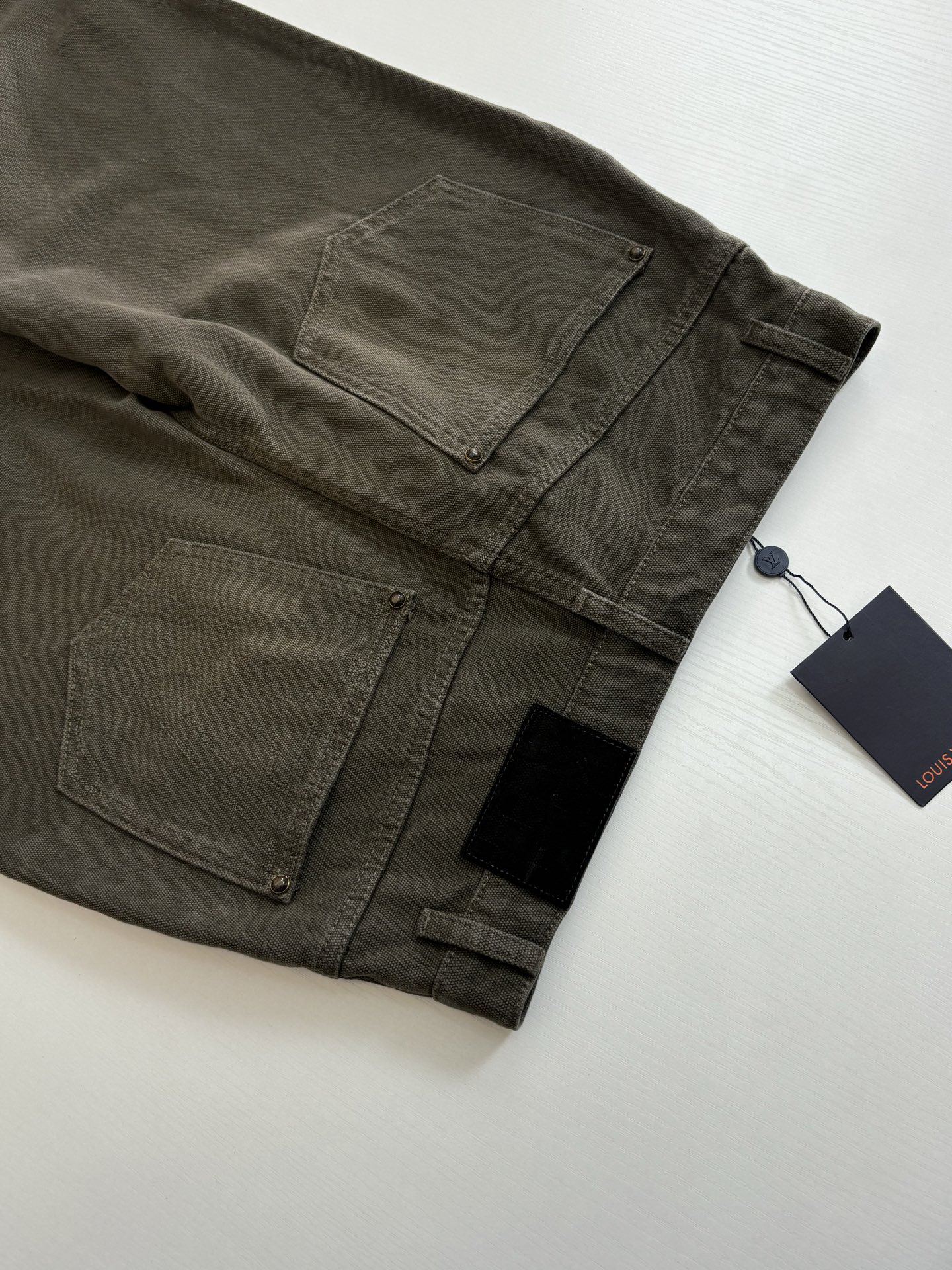 。1V/路易 FW25 monogram蜡面翻边满印帆布牛仔裤Size：30/32/34/36