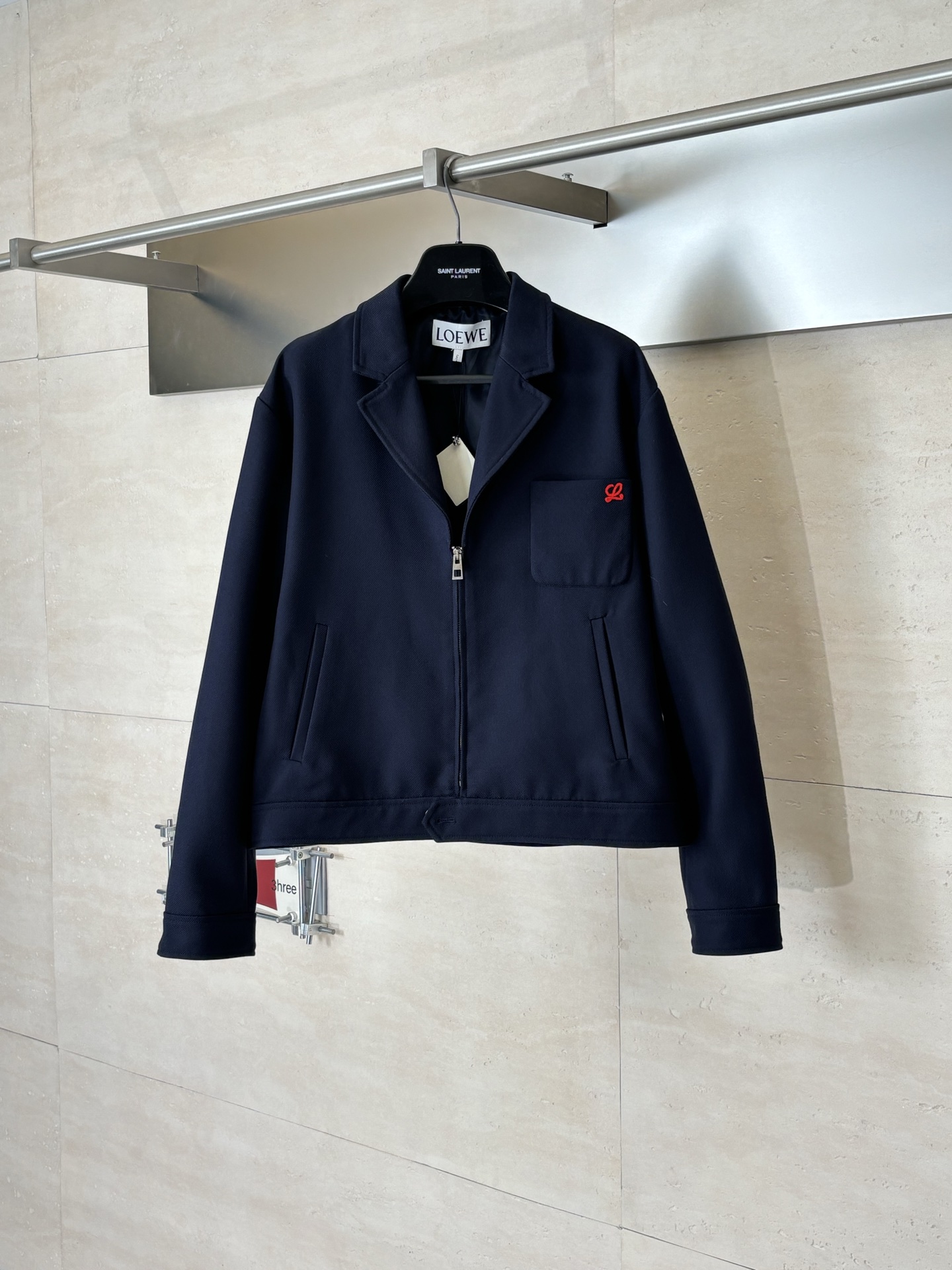 。Loew*/罗意威 SS26 早春新品西装领设计短款夹克外套Size：S/M/L/XL