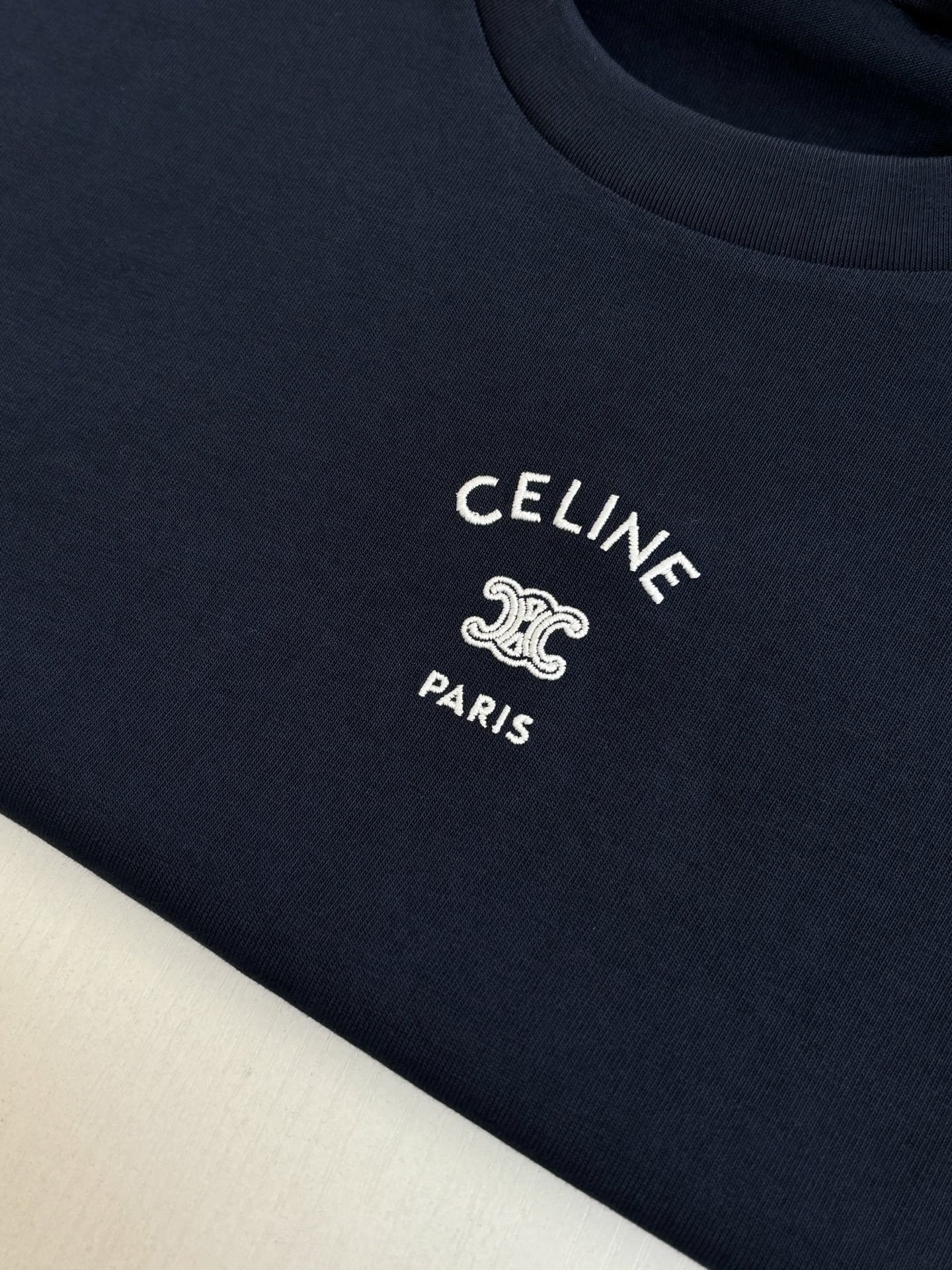 Celine Celin*/赛琳 SS26 凯旋门字母标识刺绣短袖T恤