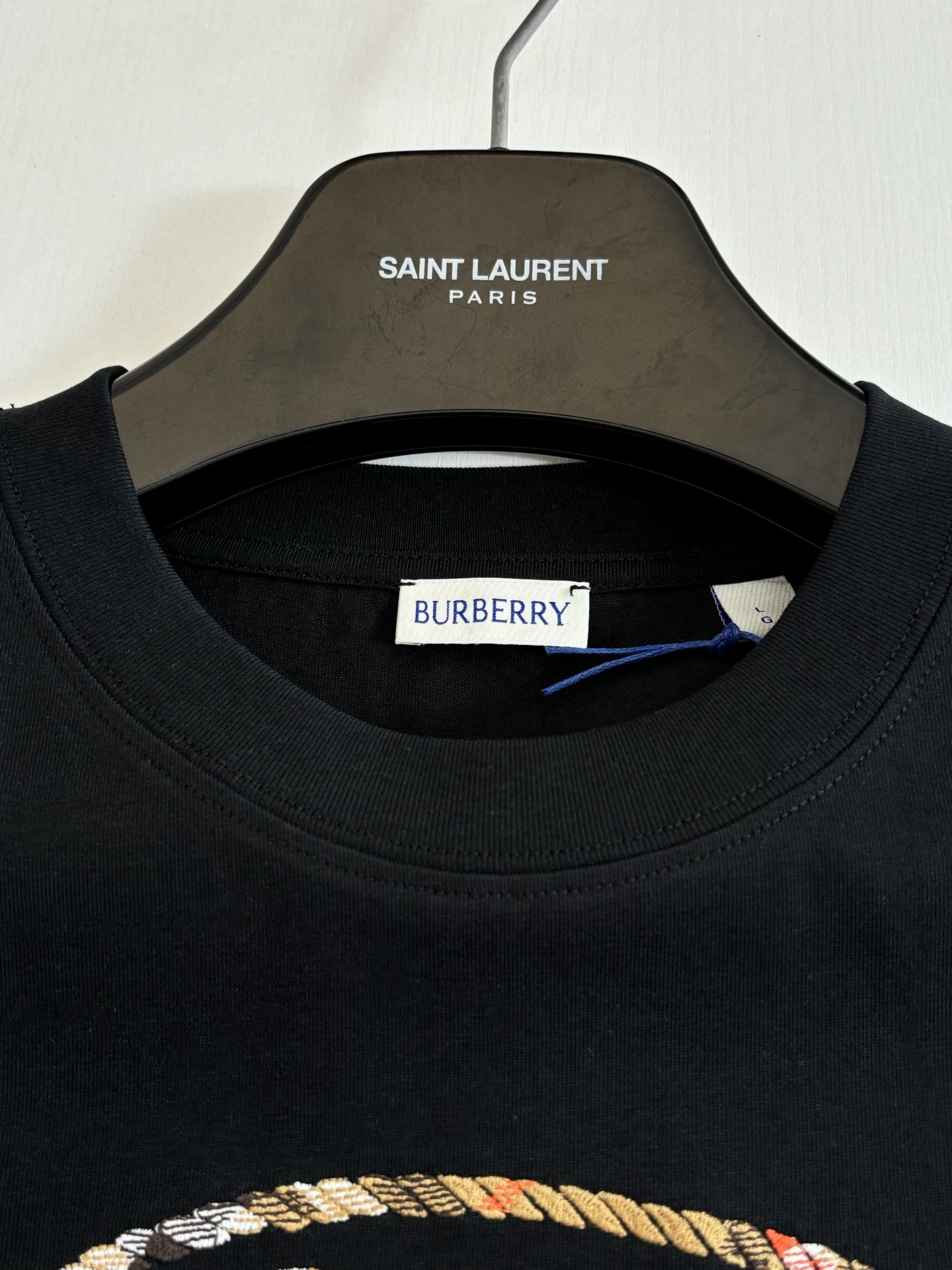Burberry Burberr*/巴宝莉 SS26 格纹骑士马术印章刺绣圆领短袖T恤