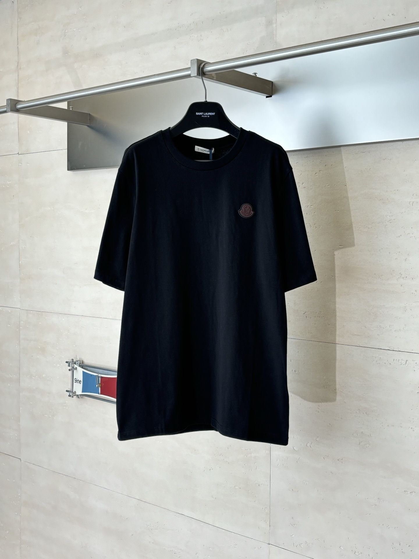 P125 Moncle*/Montclair Camiseta de manga corta lisa con bordado de insignia, Talla: S/M/L/XL