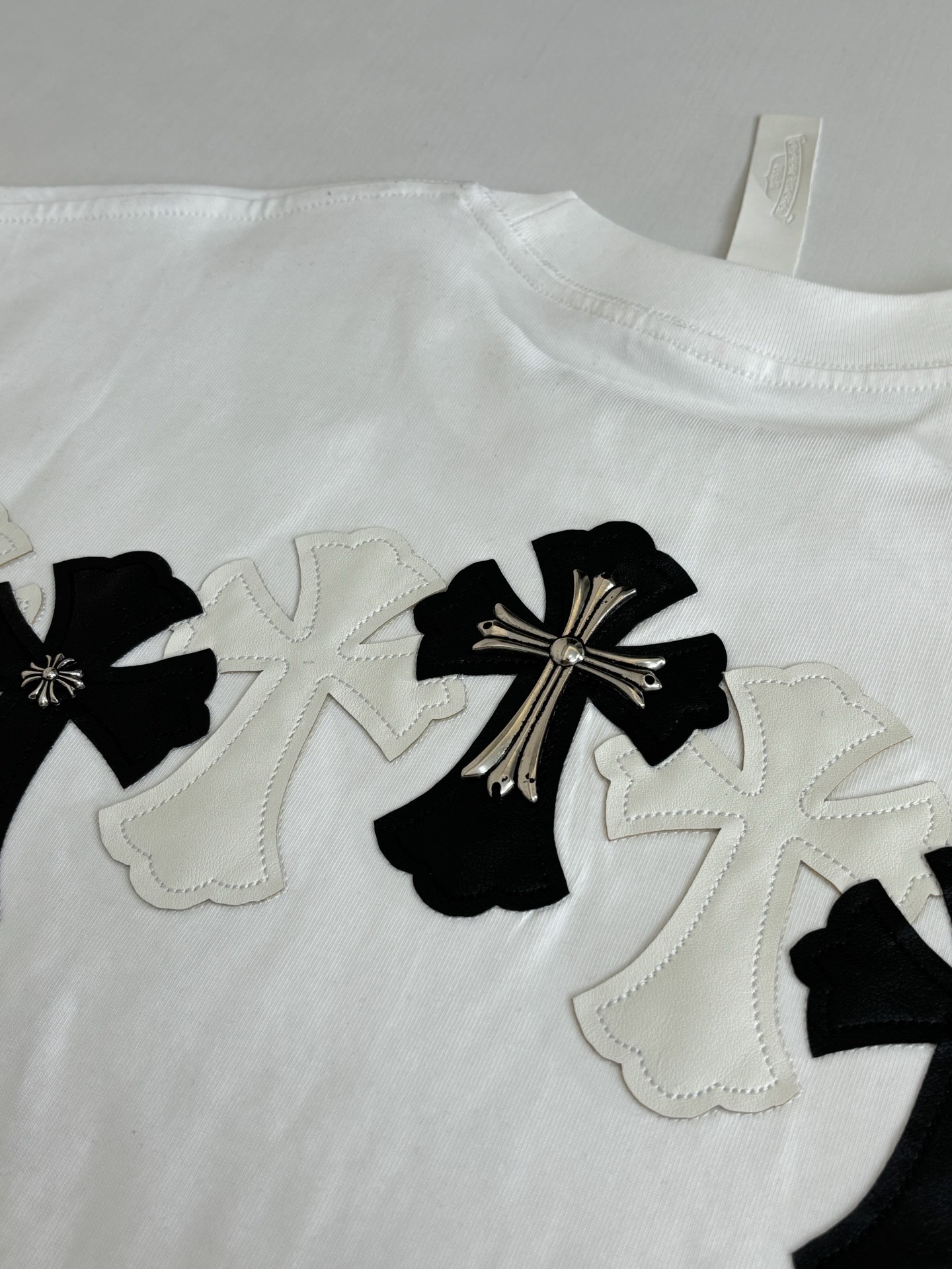 Chrome Hearts Chrome Heart*/克罗心 拼色Ch十字皮标短袖T恤