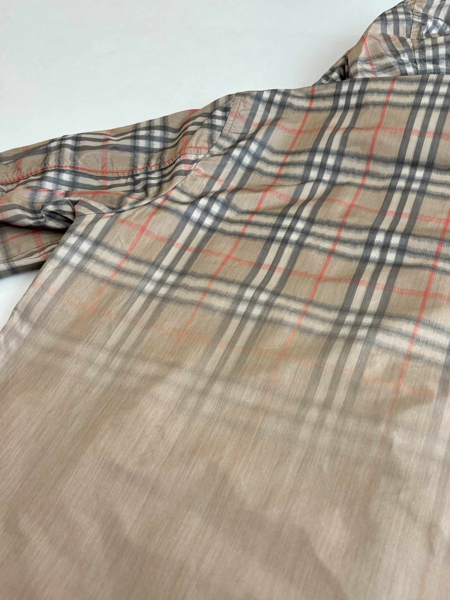 Burberry Burberr*/巴宝莉 渐变格纹连帽防风夹克外套