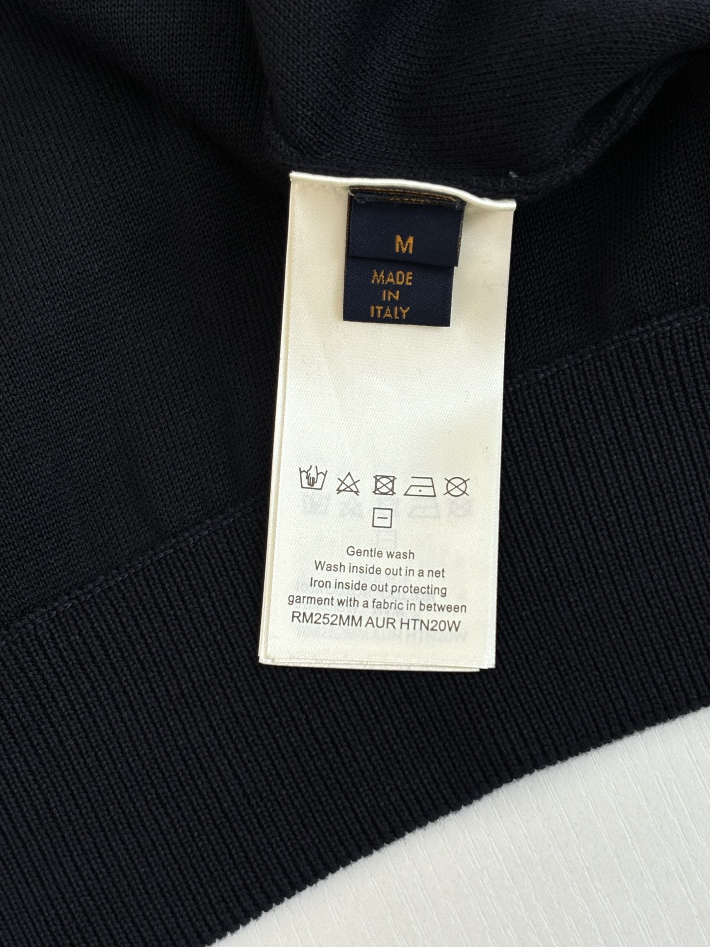 Louis Vuitton 1V/路易 SS26 标识皮标刺绣连帽拉链针织毛衣外套