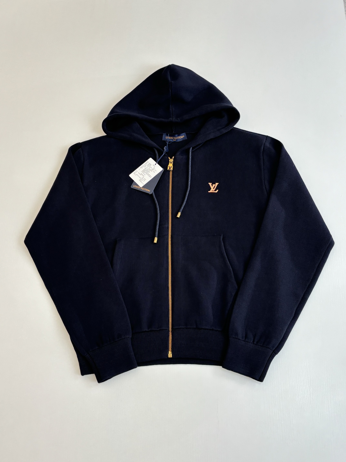 Louis Vuitton 1V/路易 SS26 标识皮标刺绣连帽拉链针织毛衣外套