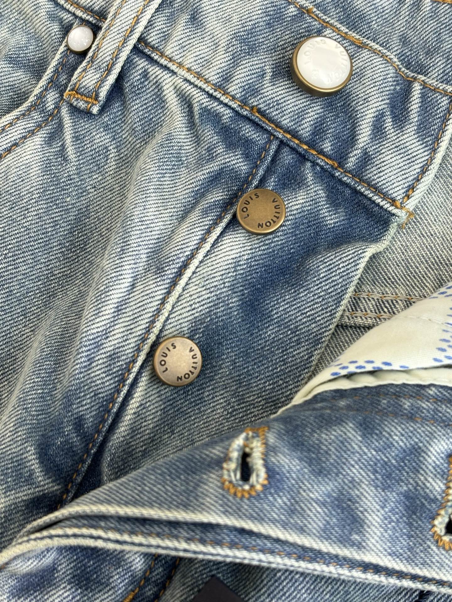 Louis Vuitton 1V/路易 做旧明线贴片工装阔腿牛仔裤