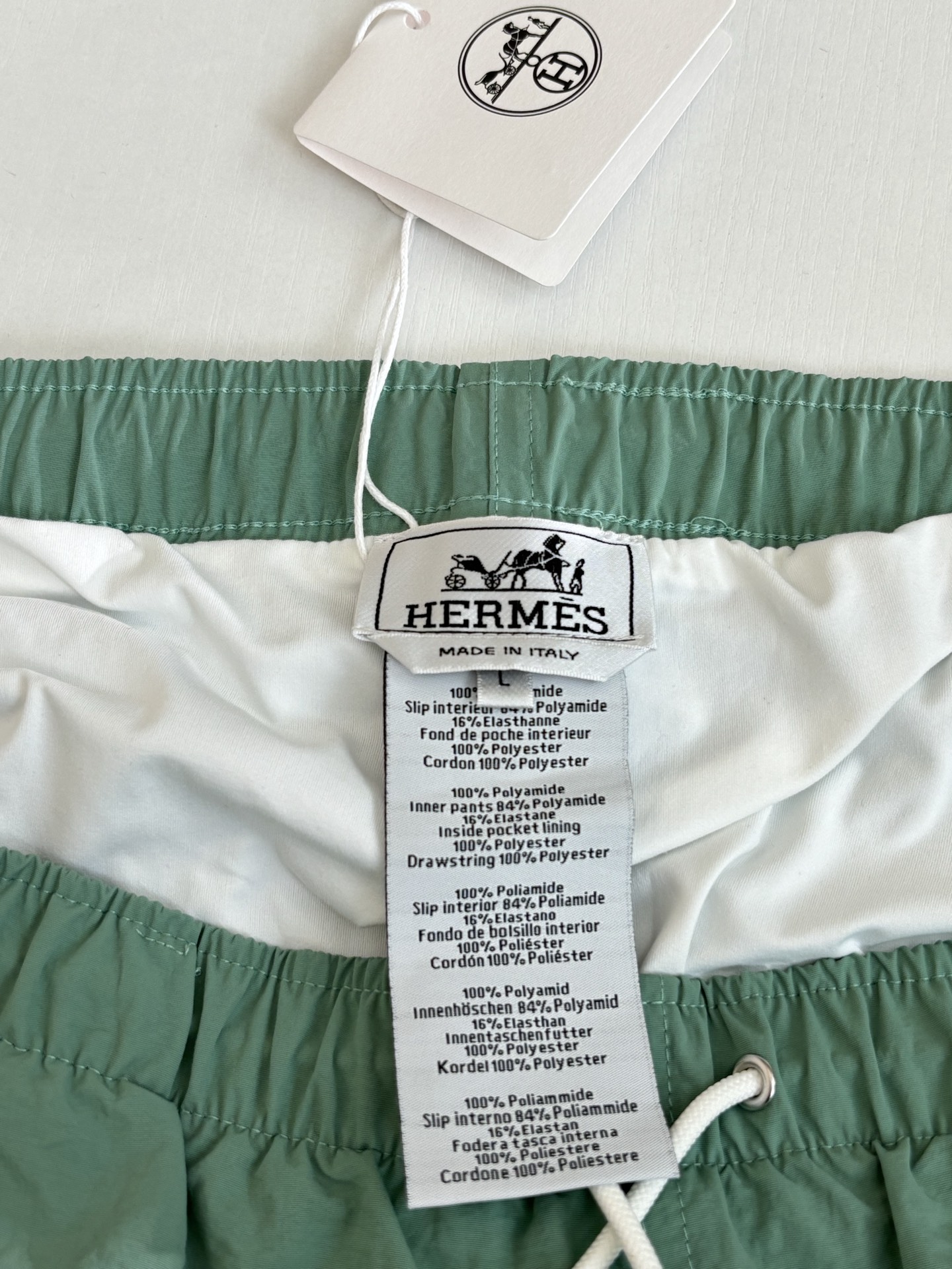 Hermès Hreme*/爱马仕 同色系小标刺绣沙滩速干短裤
