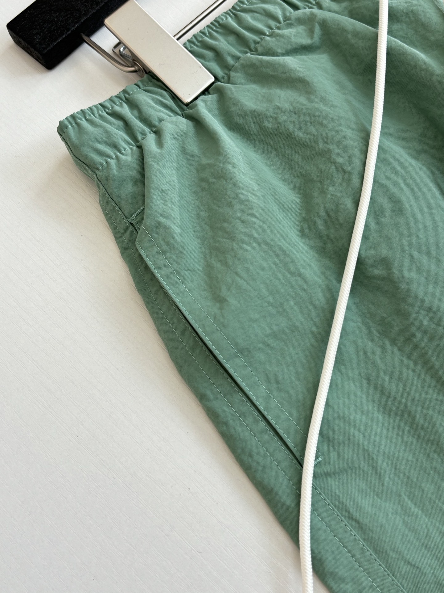 Hermès Hreme*/爱马仕 同色系小标刺绣沙滩速干短裤