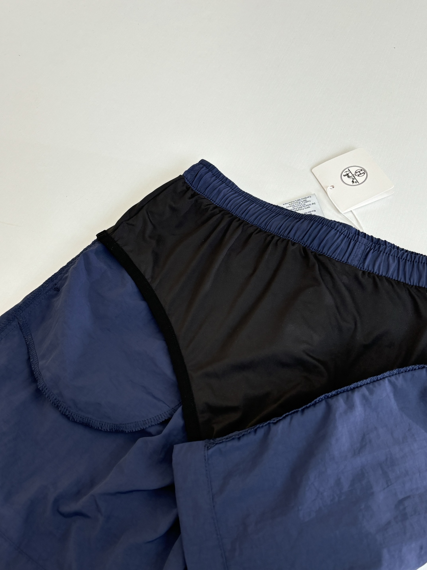 Hermès Hreme*/爱马仕 同色系小标刺绣沙滩速干短裤