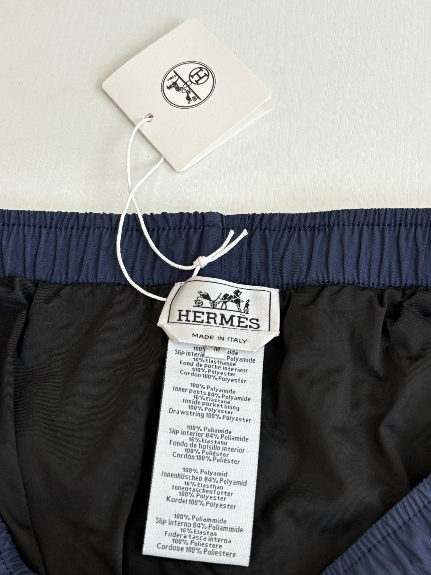 Hermès Hreme*/爱马仕 同色系小标刺绣沙滩速干短裤