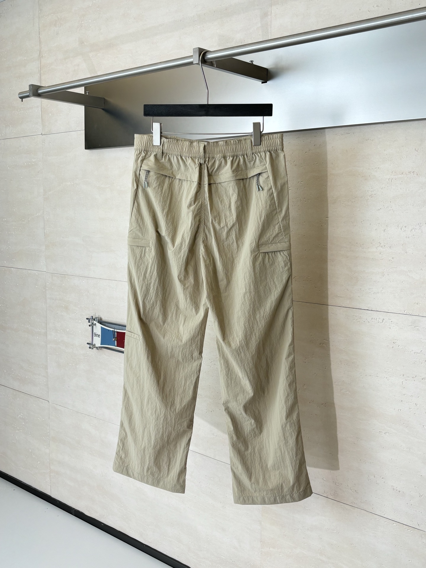 Louis Vuitton 1V/路易 SS26 纯色直筒登山工装休闲长裤