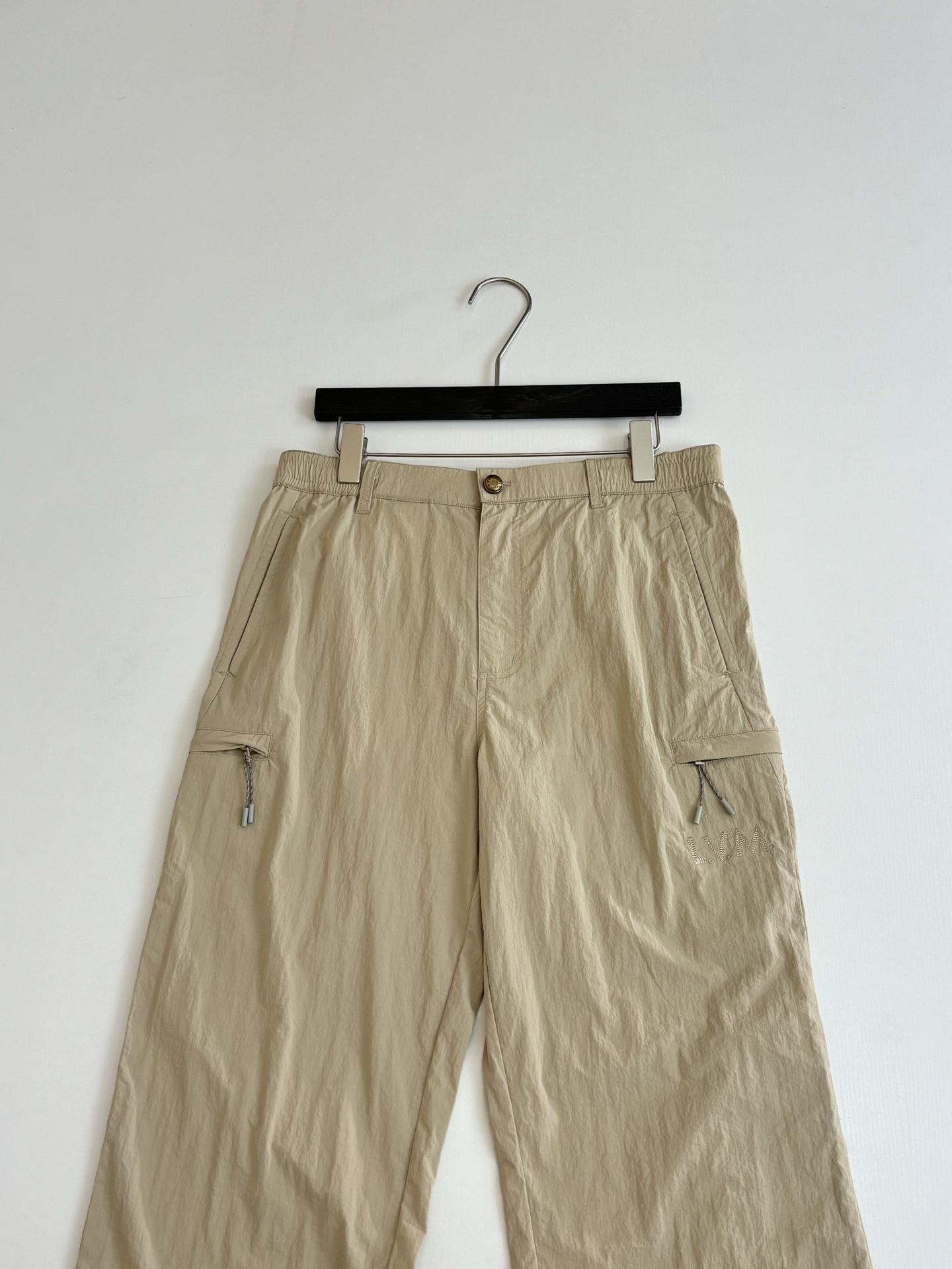 Louis Vuitton 1V/路易 SS26 纯色直筒登山工装休闲长裤