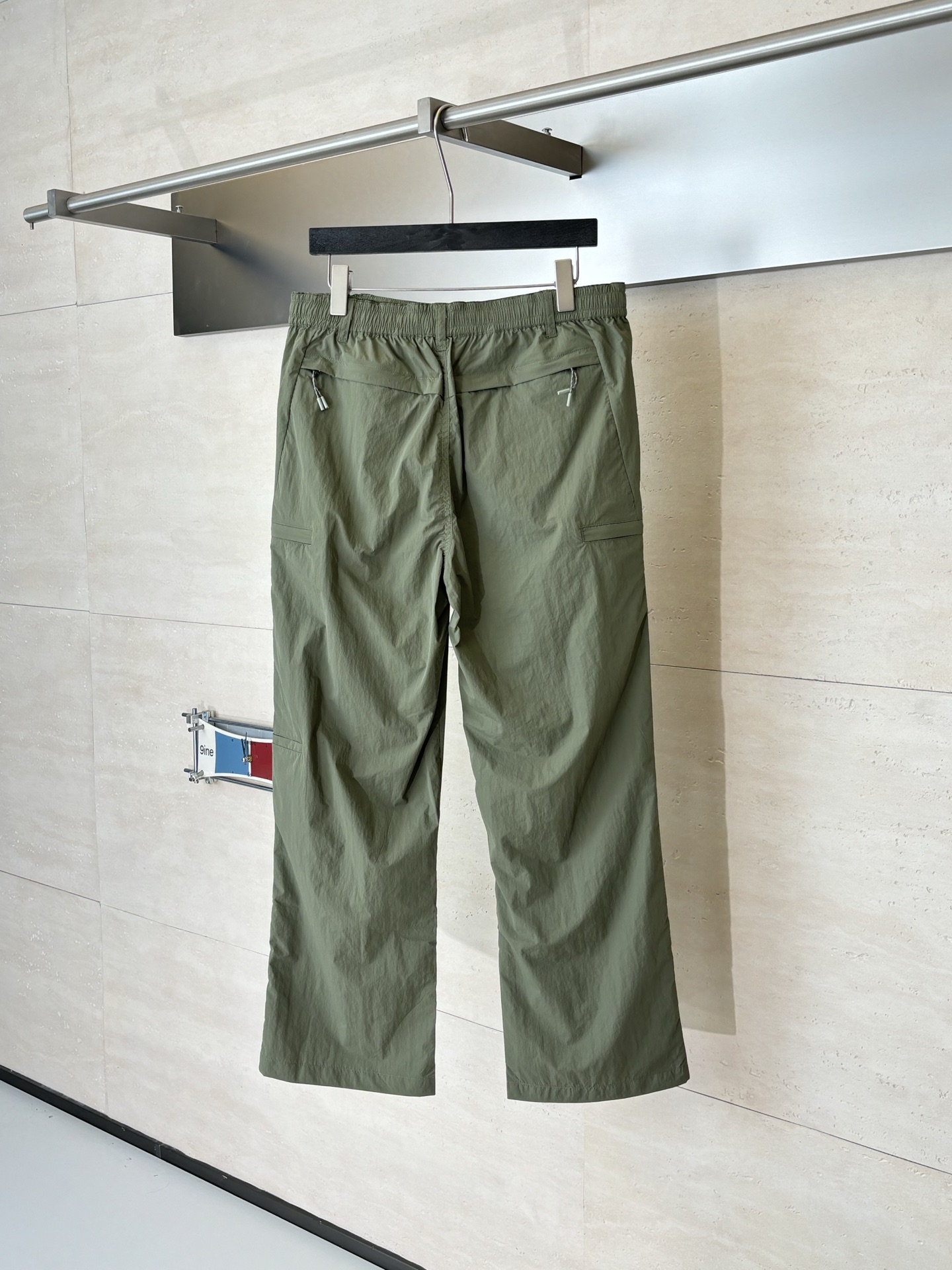 Louis Vuitton 1V/路易 SS26 纯色直筒登山工装休闲长裤