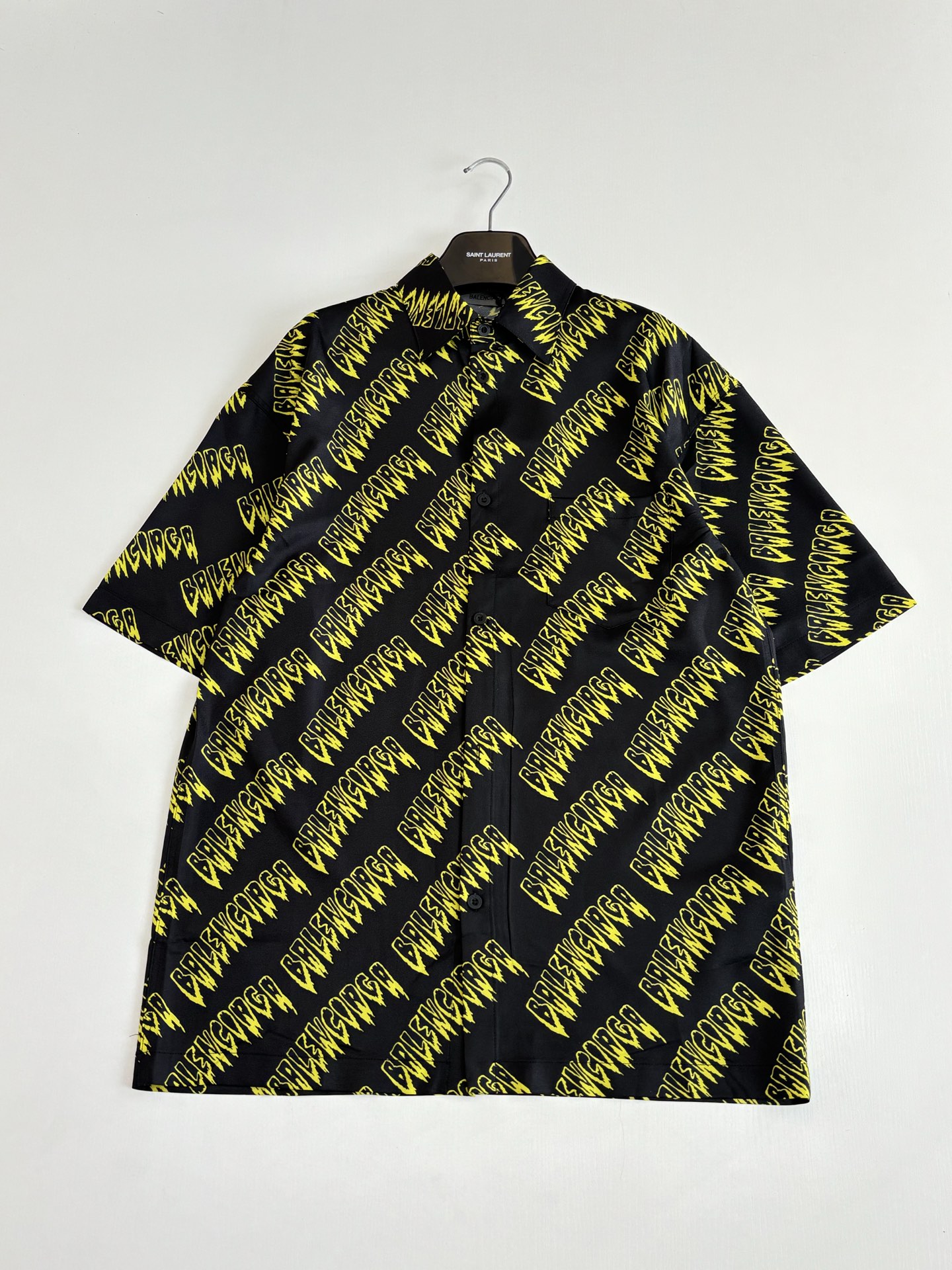 Balenciaga Balenciag*/巴黎 26SS 满印涂鸦字母短袖衬衫