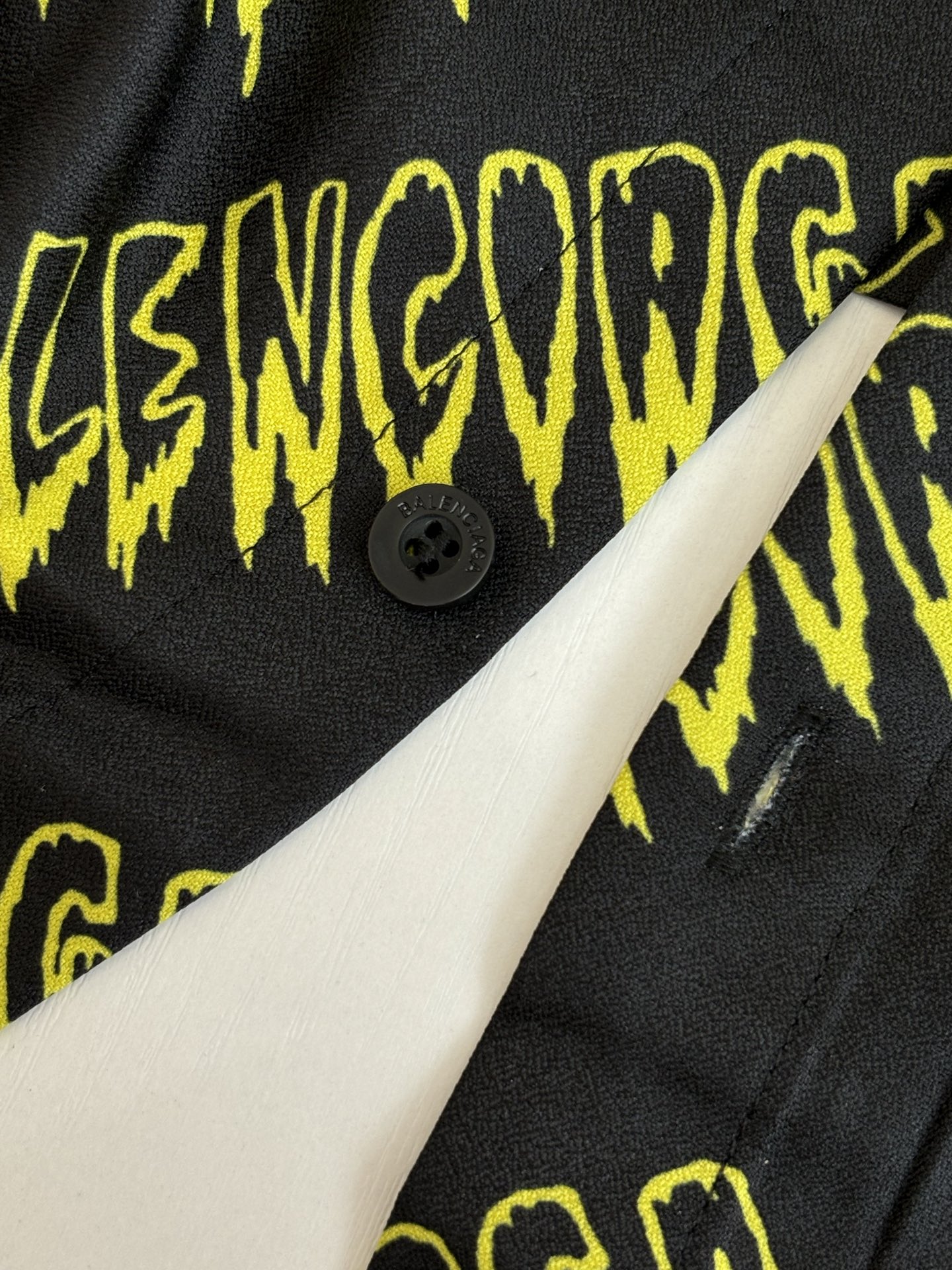 Balenciaga Balenciag*/巴黎 26SS 满印涂鸦字母短袖衬衫