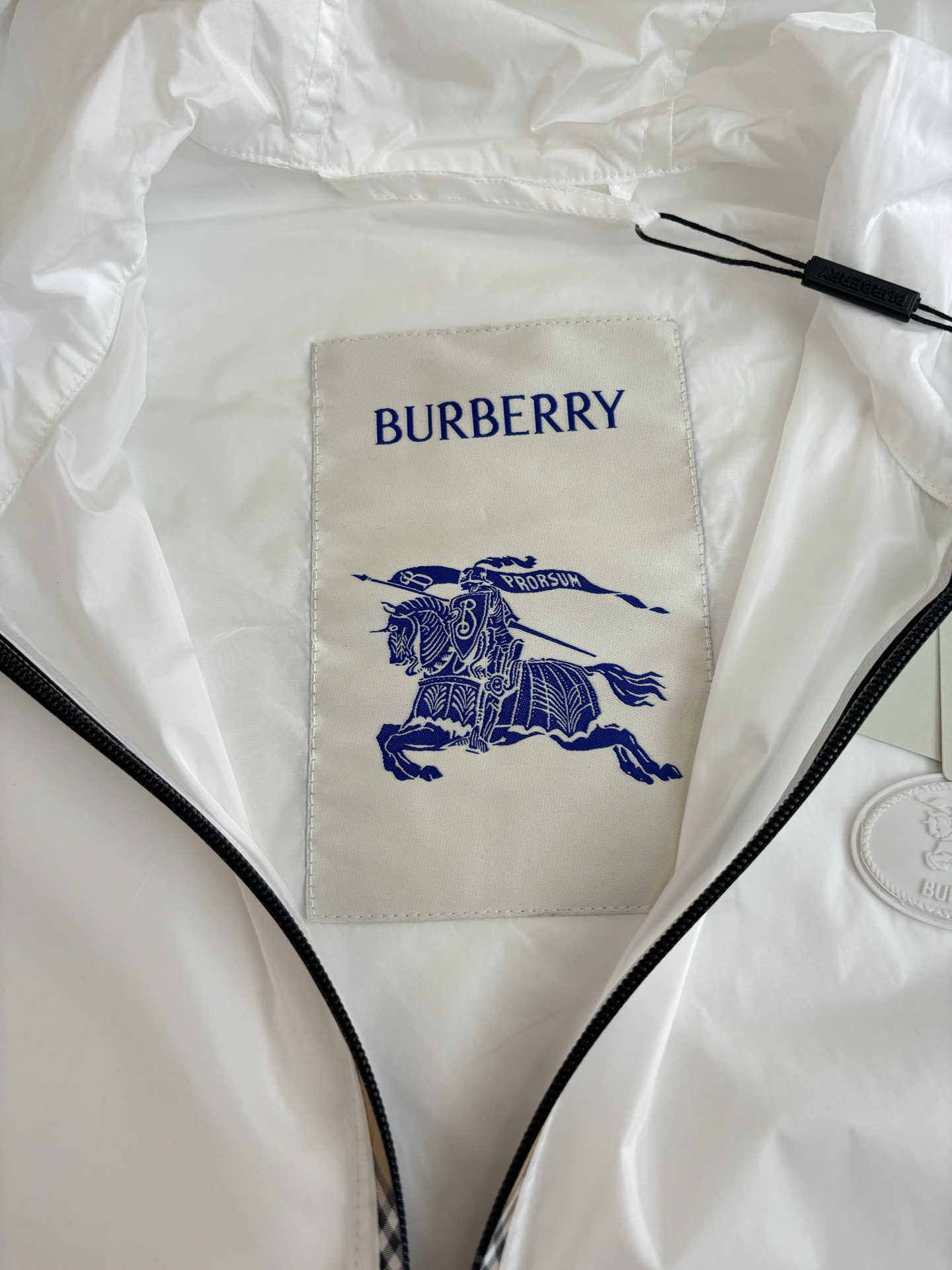Burberry Burberr*/巴宝莉 格纹饰带尼龙连帽防晒服外套