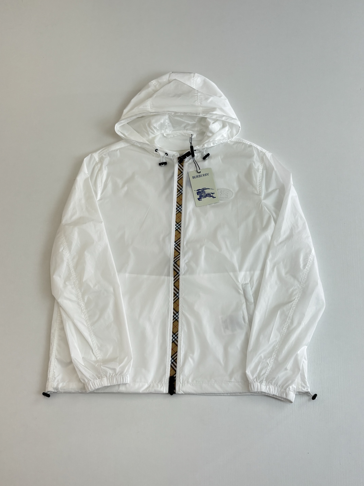 Burberry Burberr*/巴宝莉 格纹饰带尼龙连帽防晒服外套