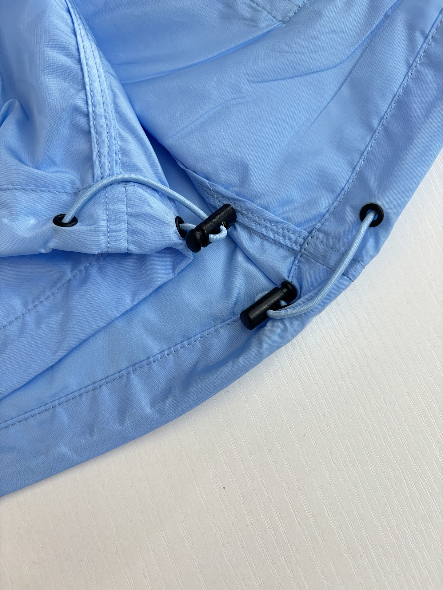 Burberry Burberr*/巴宝莉 格纹饰带尼龙连帽防晒服外套
