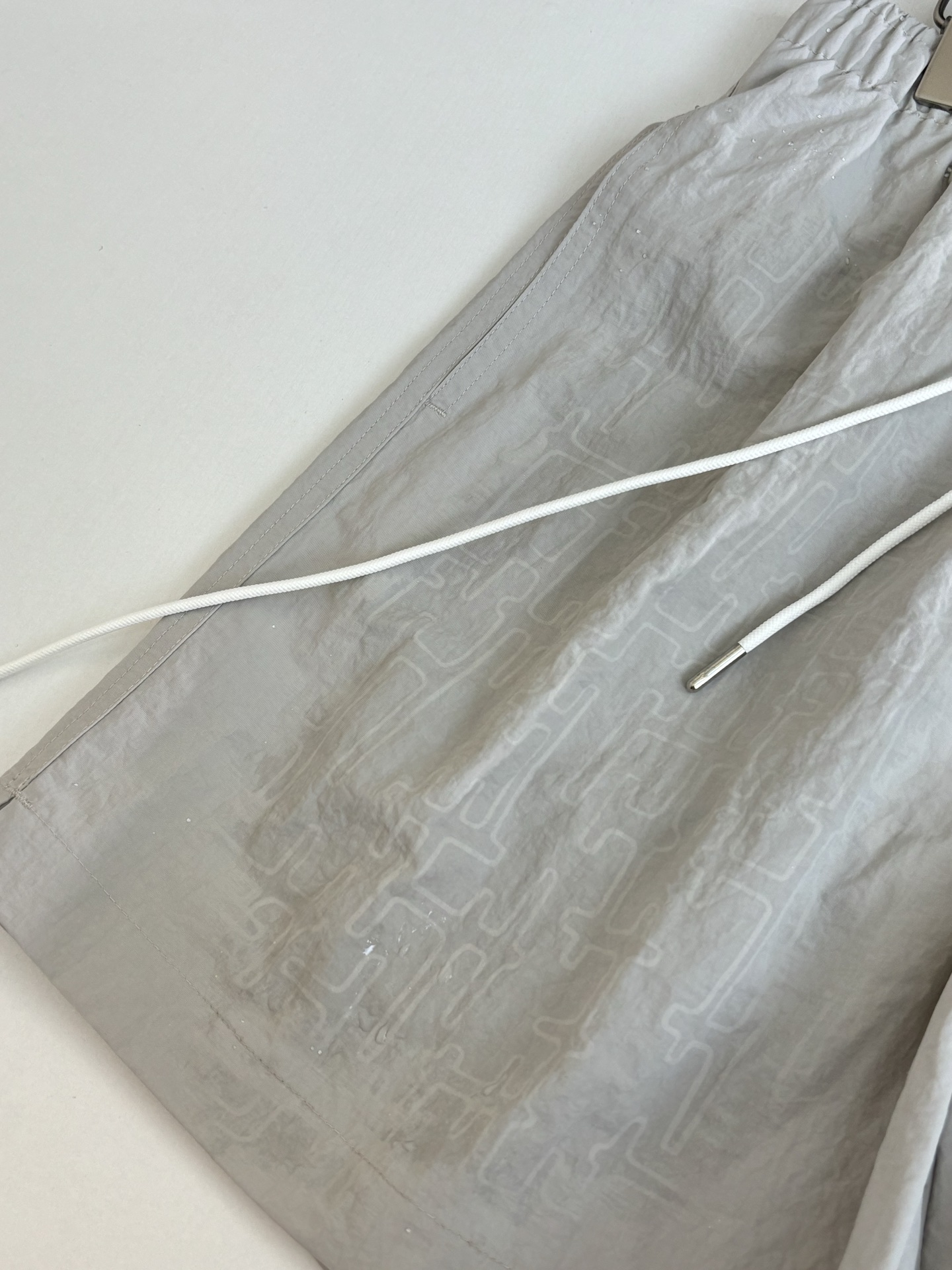 Hermès Herme*/爱马仕 H迷宫格纹Monogram满印水敏变色沙滩短裤遇水显化