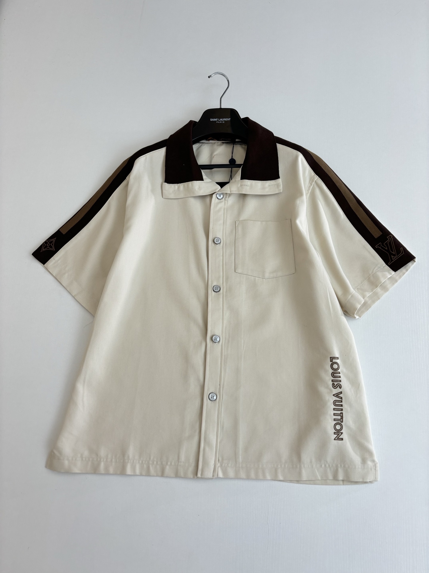 Louis Vuitton 1V/路易 SS26 夏季新款撞色织带标识短袖衬衫
