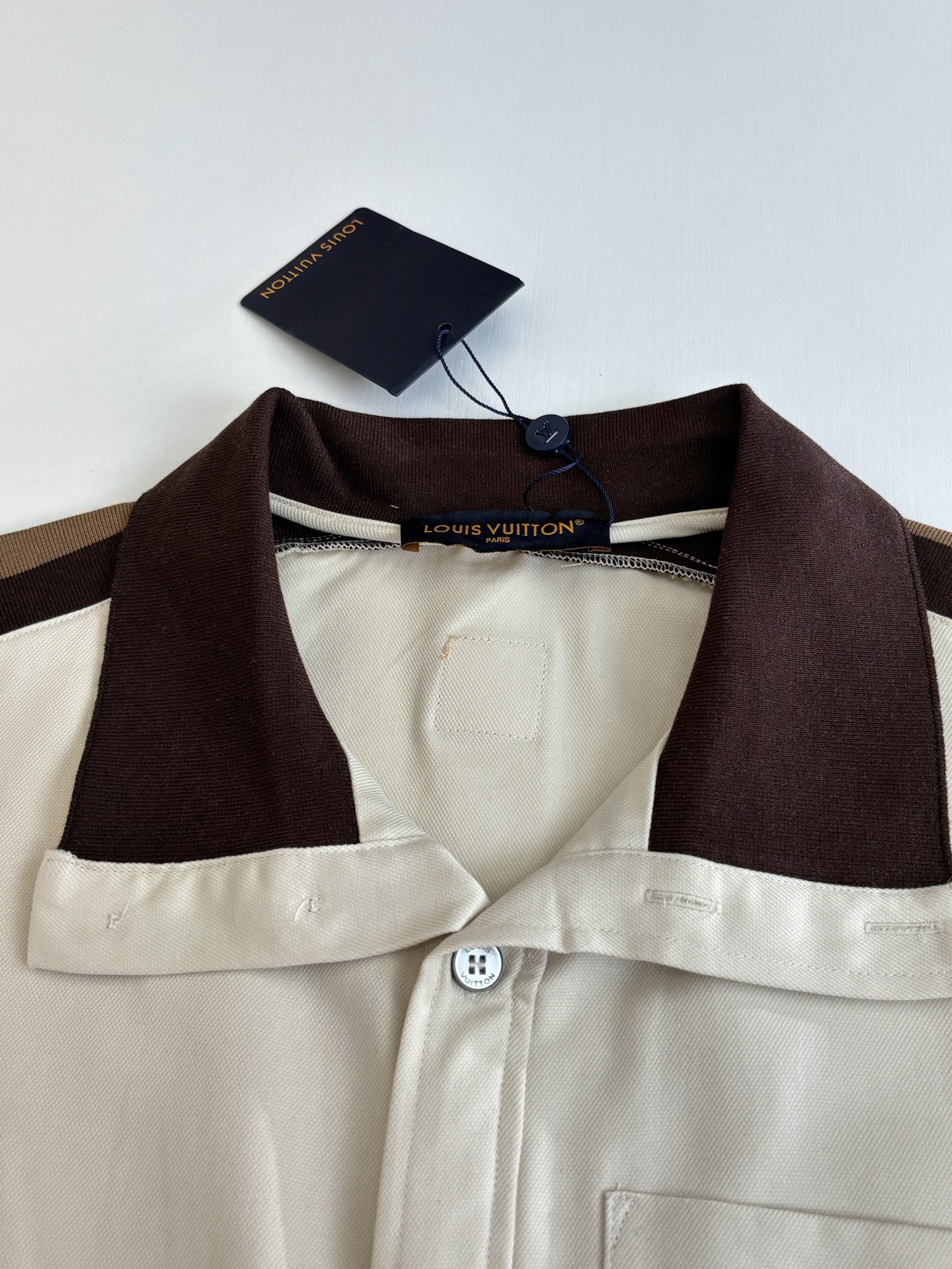 Louis Vuitton 1V/路易 SS26 夏季新款撞色织带标识短袖衬衫