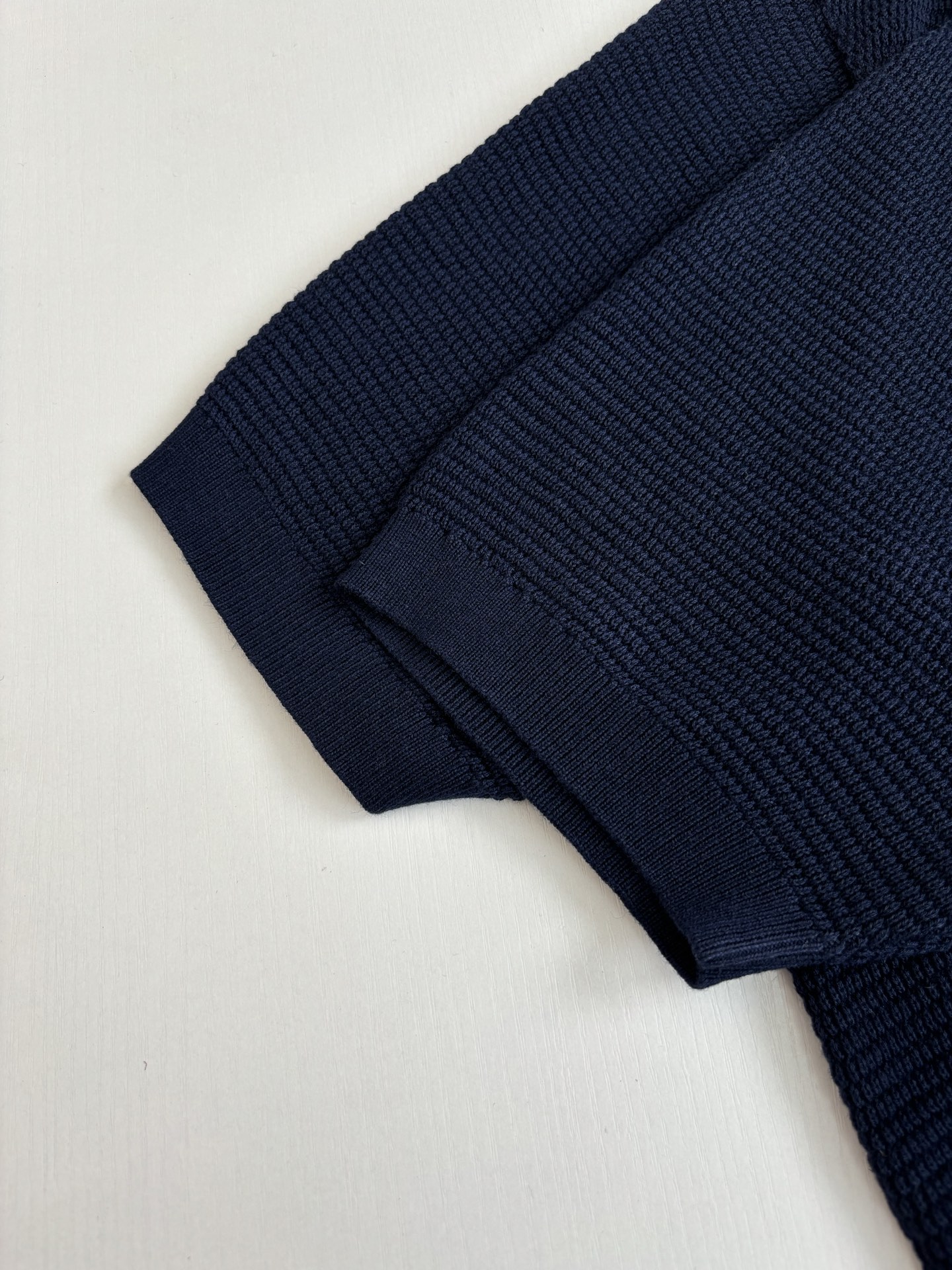 Versace Versac*/范思哲 SS26 V领针织短袖Polo衫