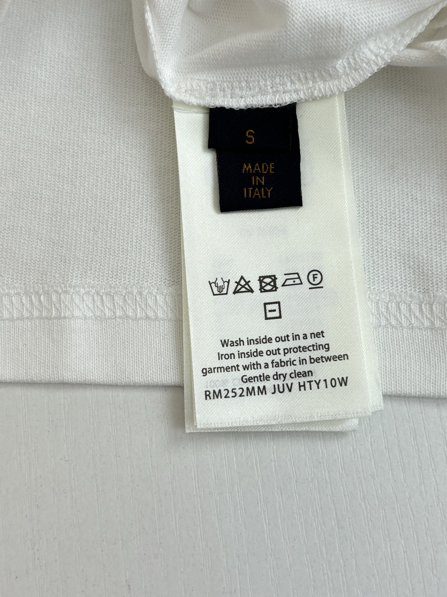 Louis Vuitton 1V/路易 FW26 Monogram素描刺绣短袖T恤