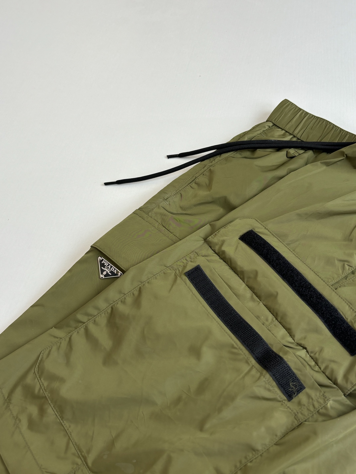 Prada Prad*/普拉达 三角标工装尼龙短裤