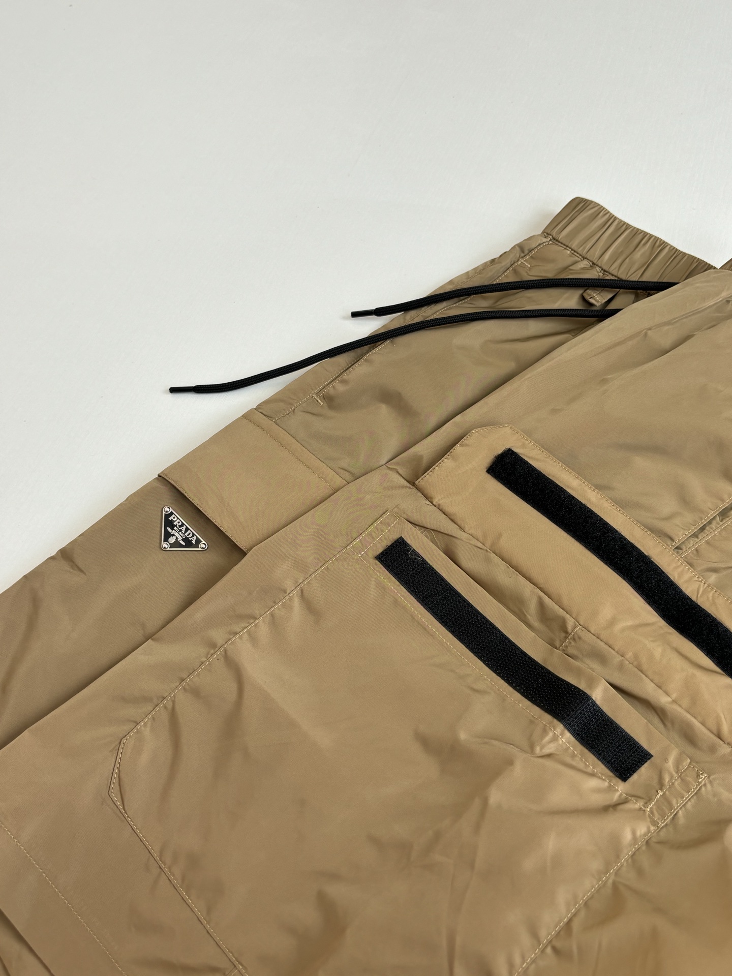 Prada Prad*/普拉达 三角标工装尼龙短裤