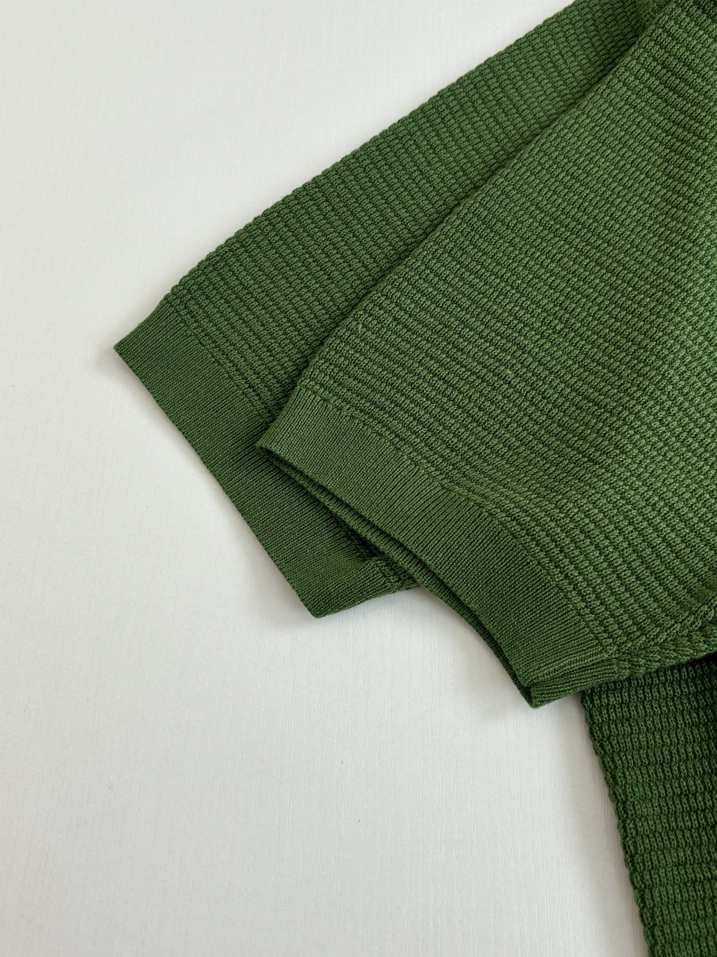 Versace Versac*/范思哲 SS26 翻领华夫格网眼针织开衫