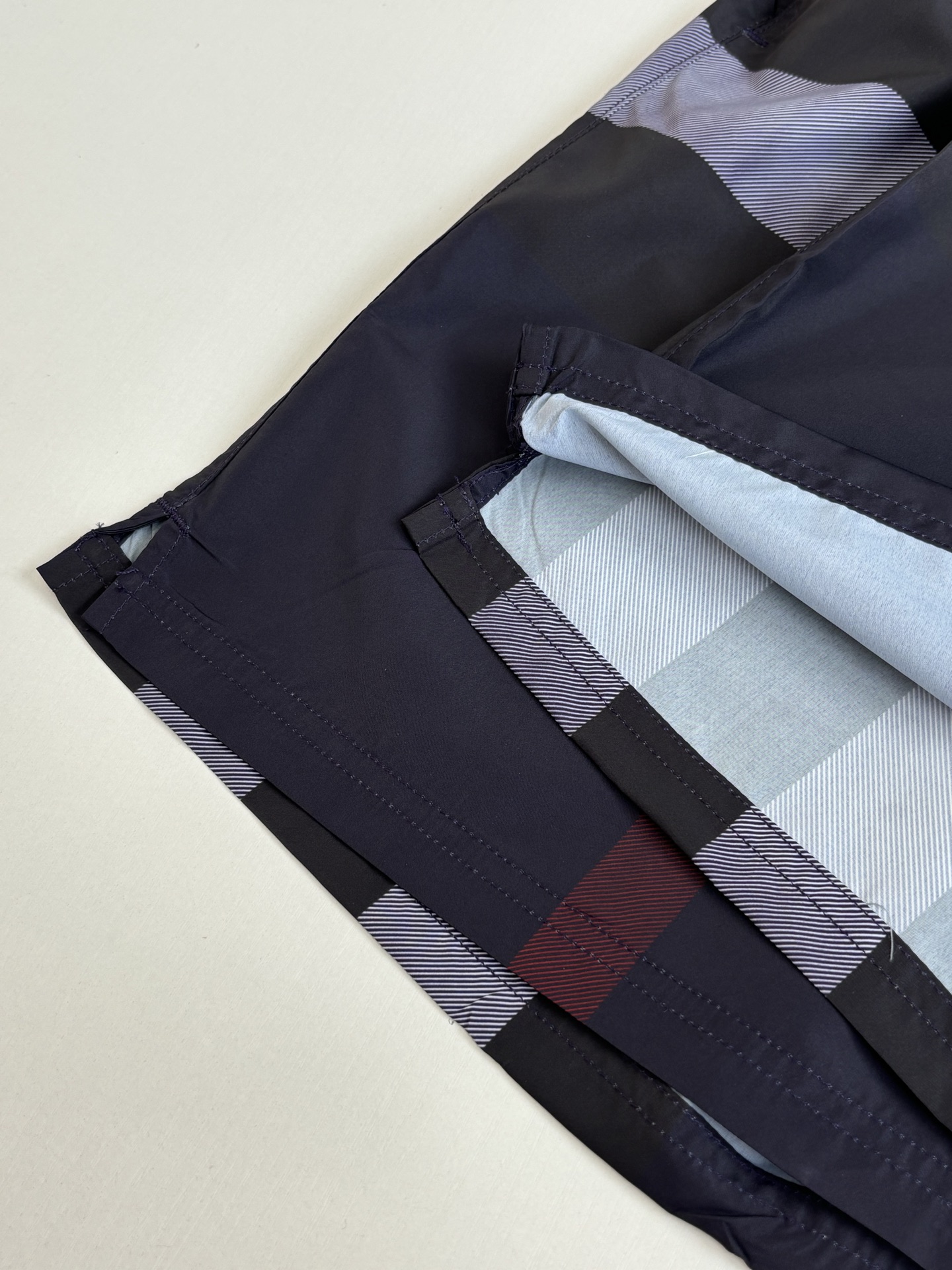 Burberry Burberry*/巴宝莉 25SS春夏新款 格纹短裤