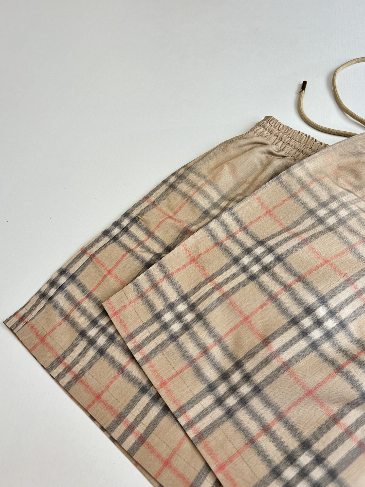 Burberry Burberr*/巴宝莉 Vintage 格纹沙滩短裤