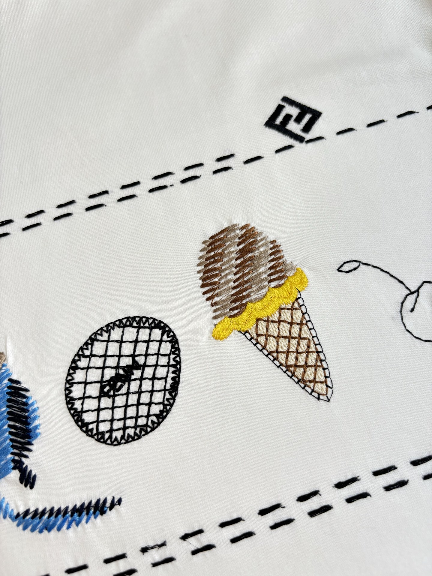 Fendi Fend*/芬迪 SS26 趣味冰淇淋刺绣短袖T恤