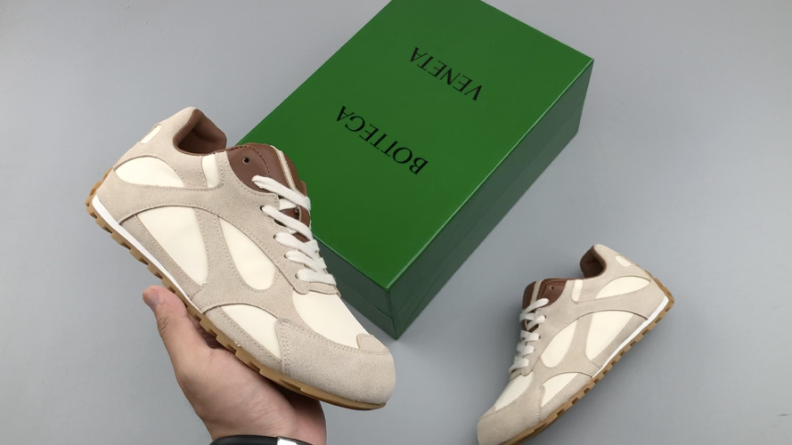 Bottega Veneta Orbit Lace-up Runners - Stylish and Comfortable Sneakers