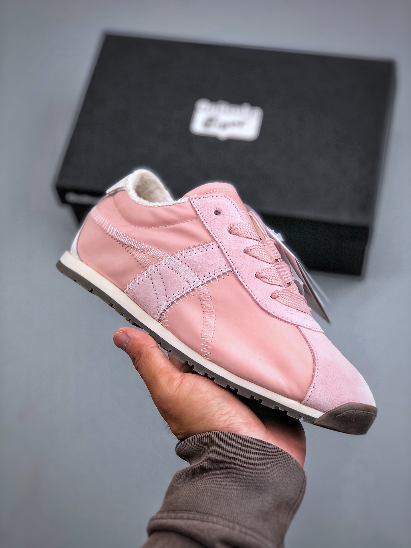 💰280  Asicsr 鬼塚虎 /Onitsuka Tiger CORSAIR A55  复古单品 舒适时尚 防滑耐磨低帮 生活休闲鞋 男女同款 货号：1183C317-700 尺码：35-45